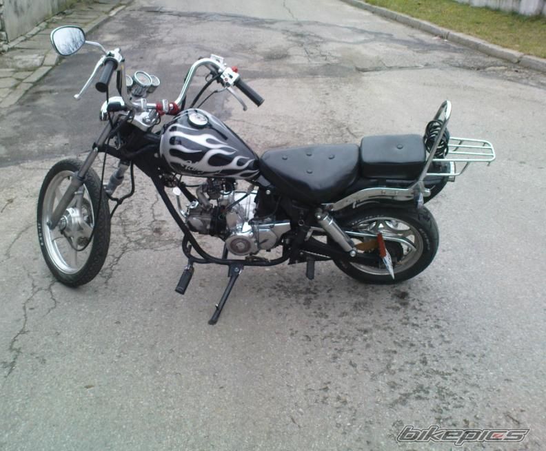 Photo 2103128
