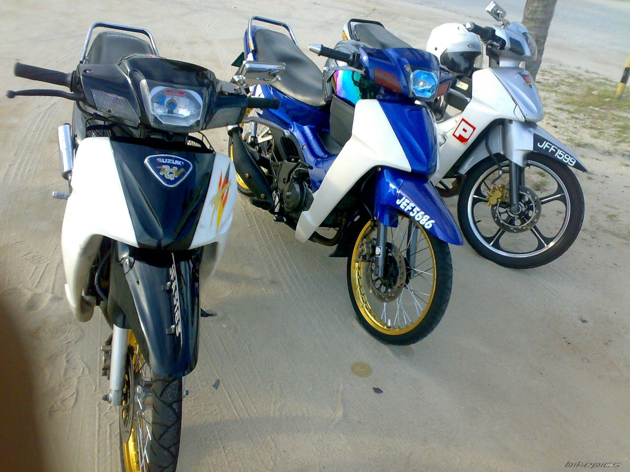 Photo 2104211