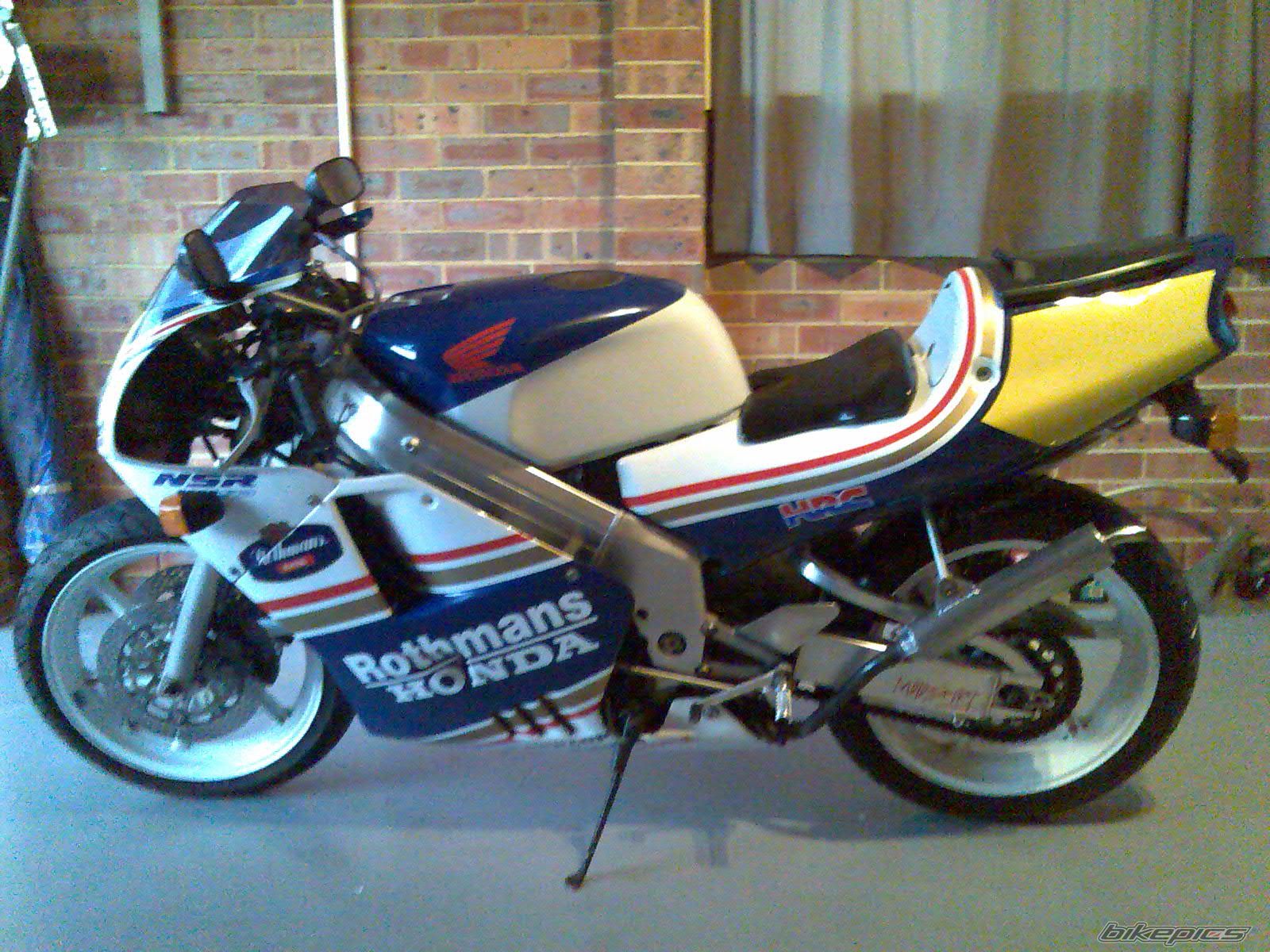 Photo 2105512
