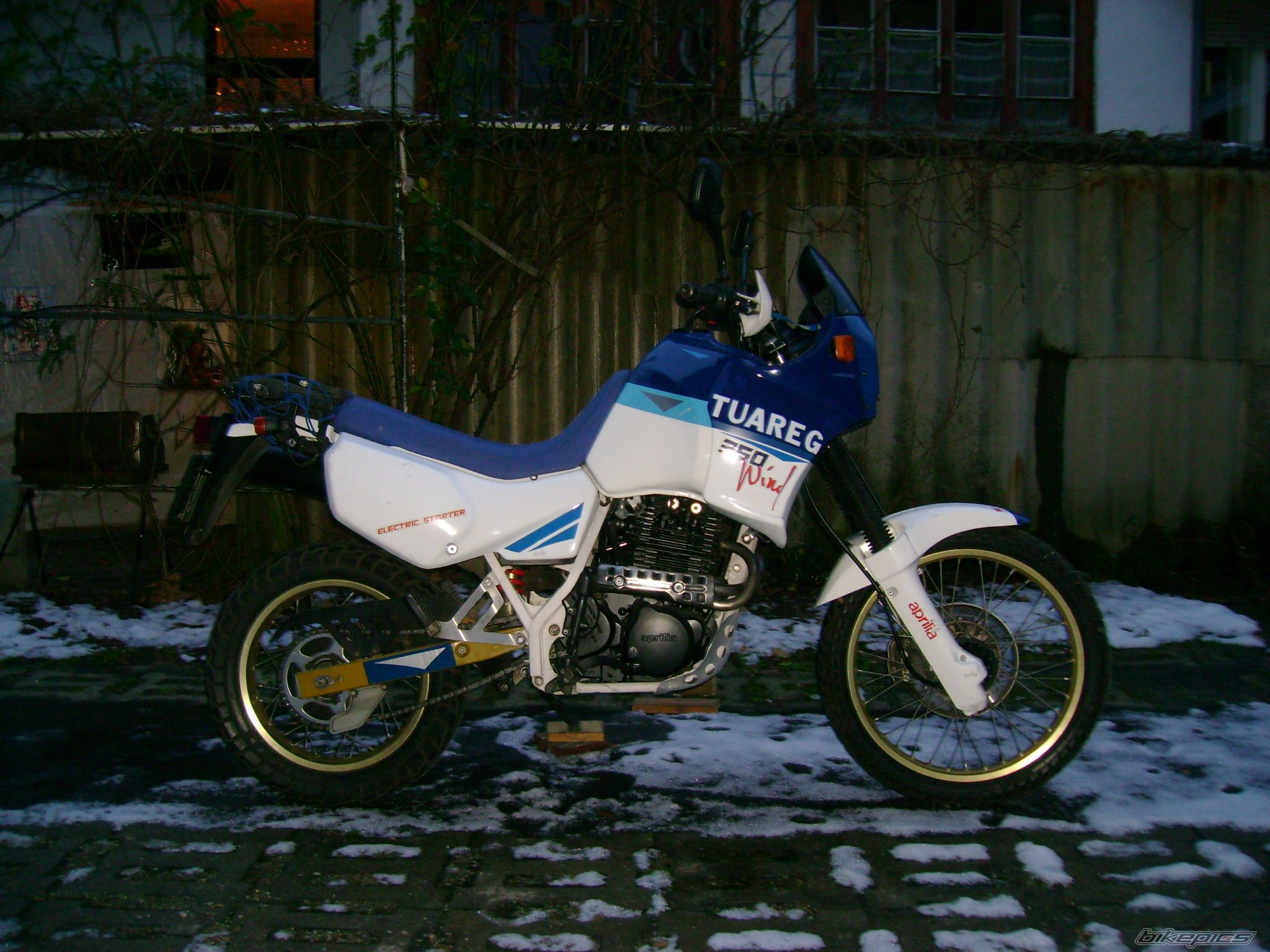 Photo 2105915