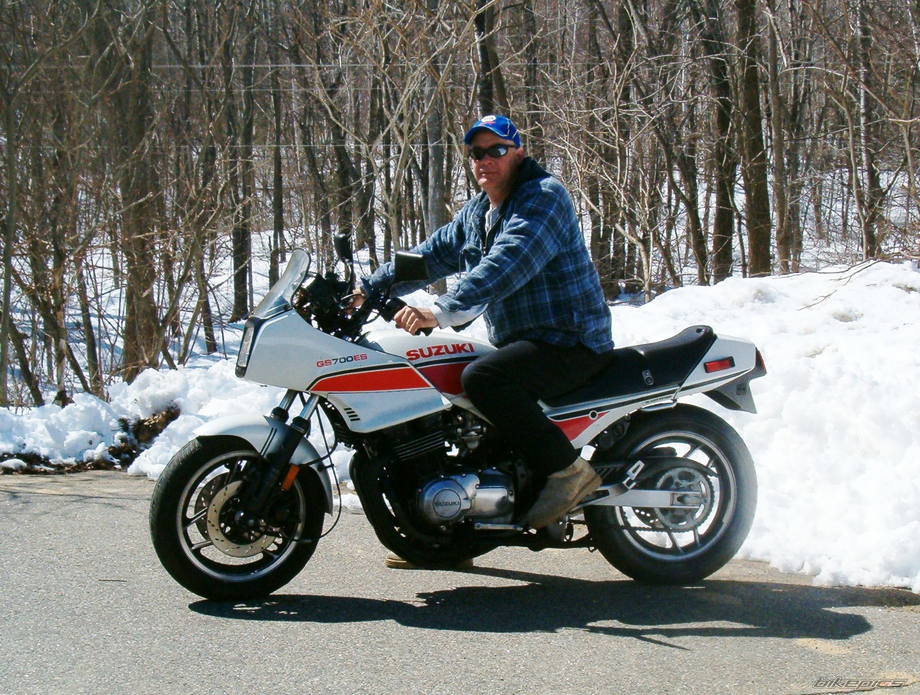 GS 700