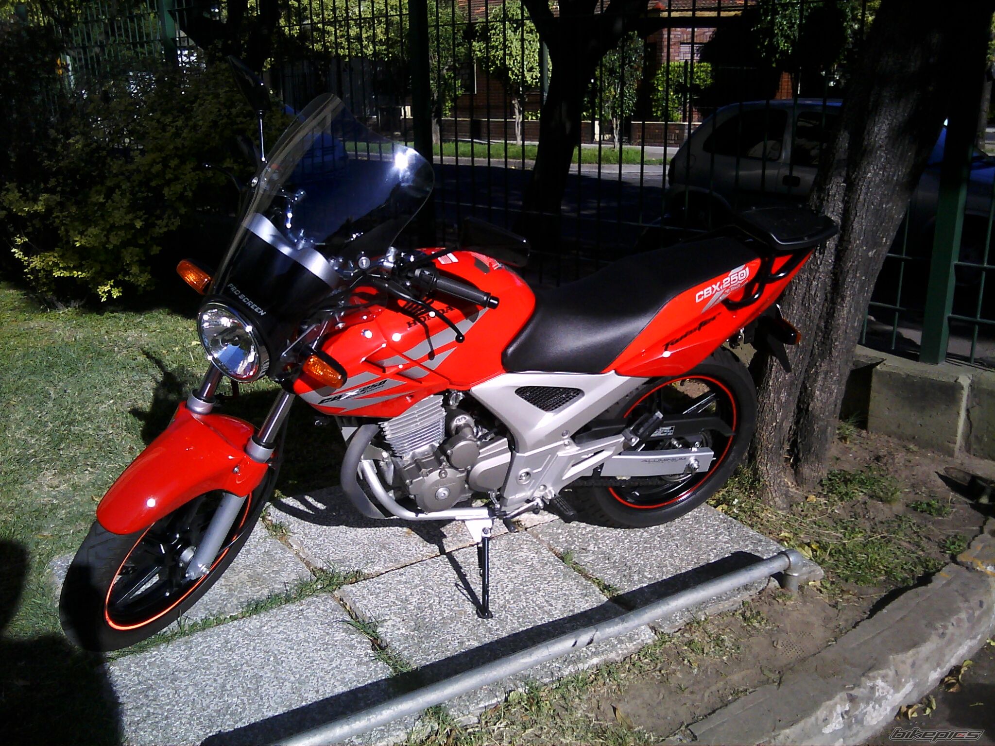 Photo 2109483