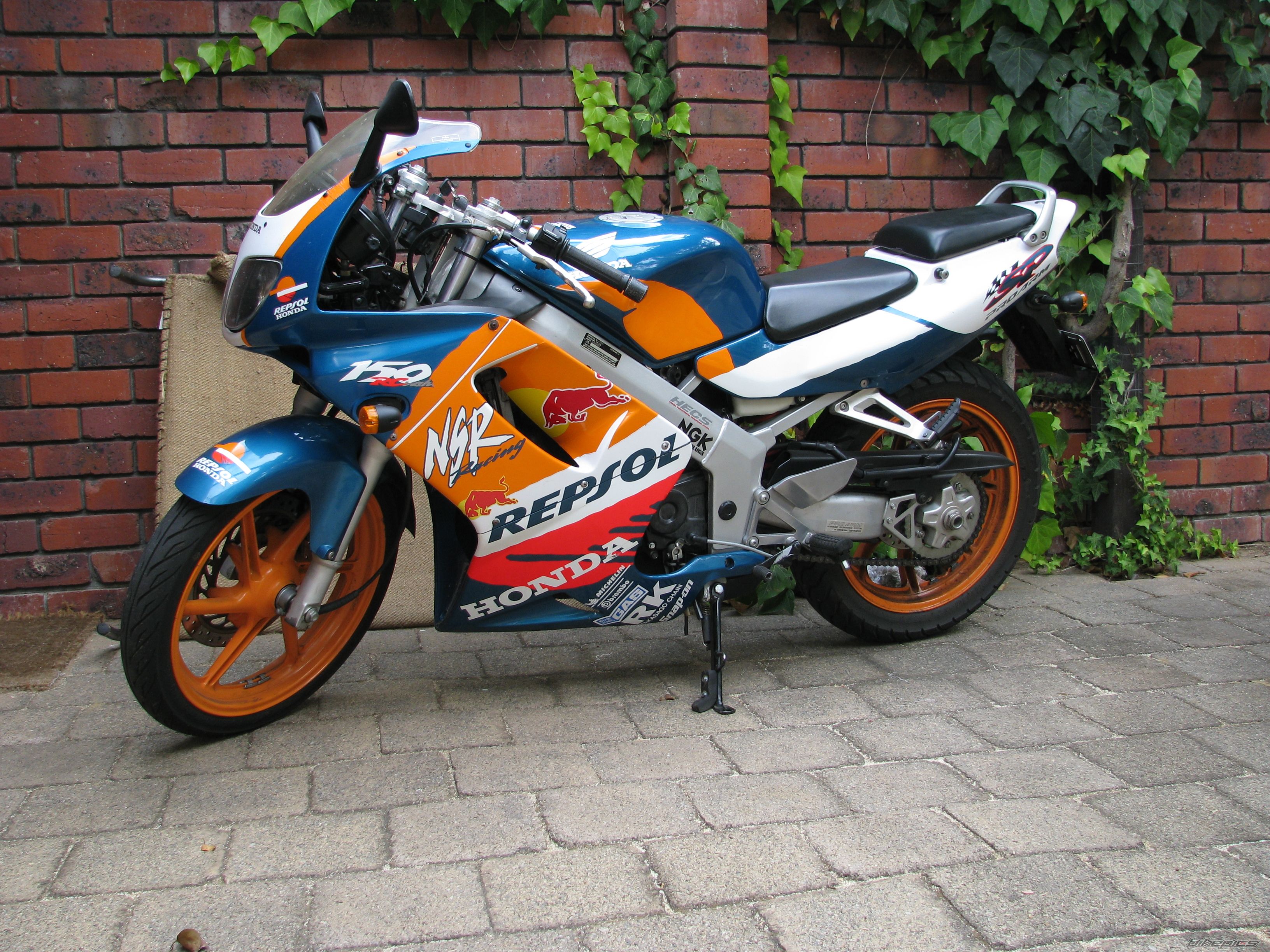 Photo 2110984