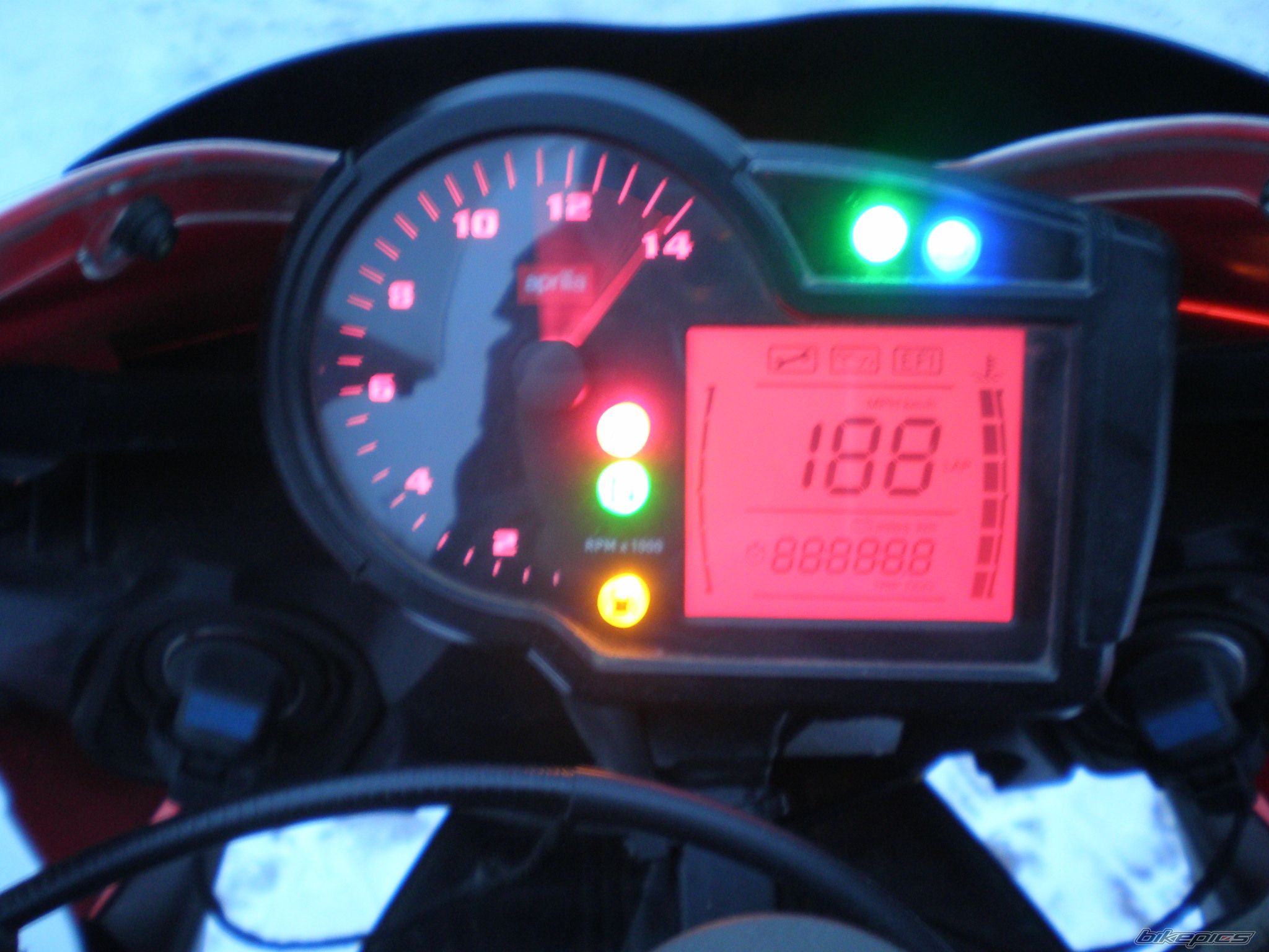 Photo 2112935