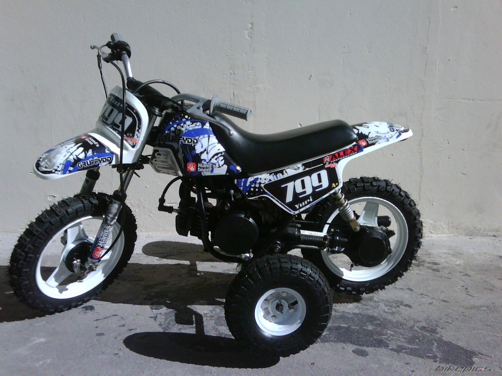 Photo 2117432