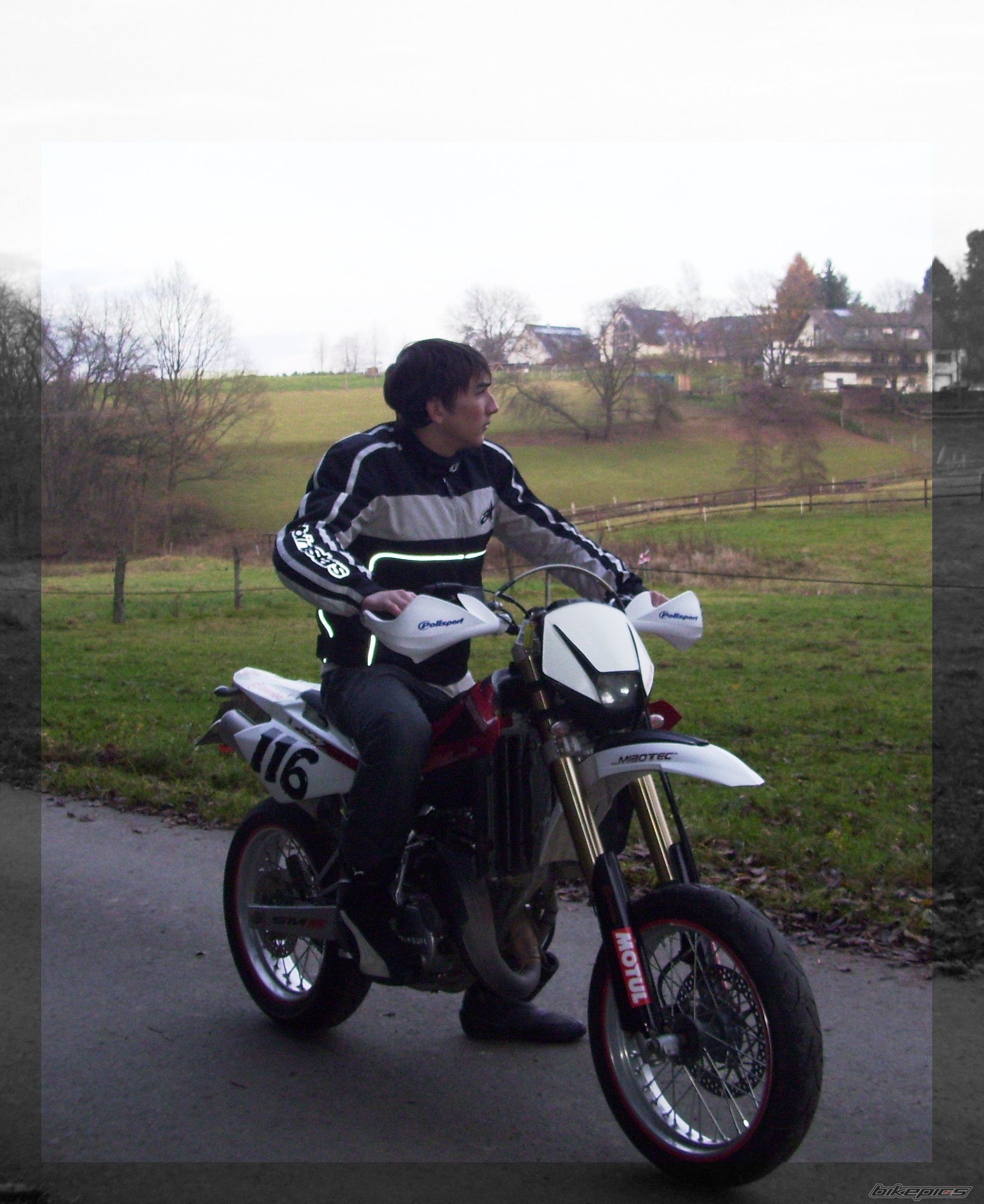 Photo 2129304