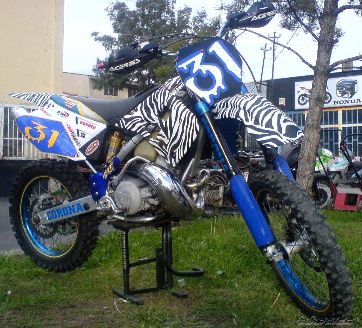 Photo 2134726