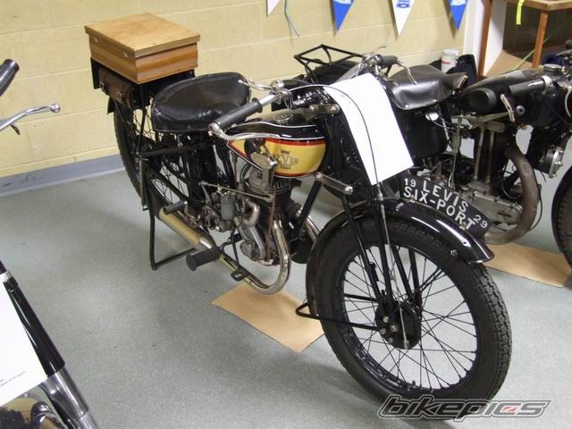 Photo 2135957