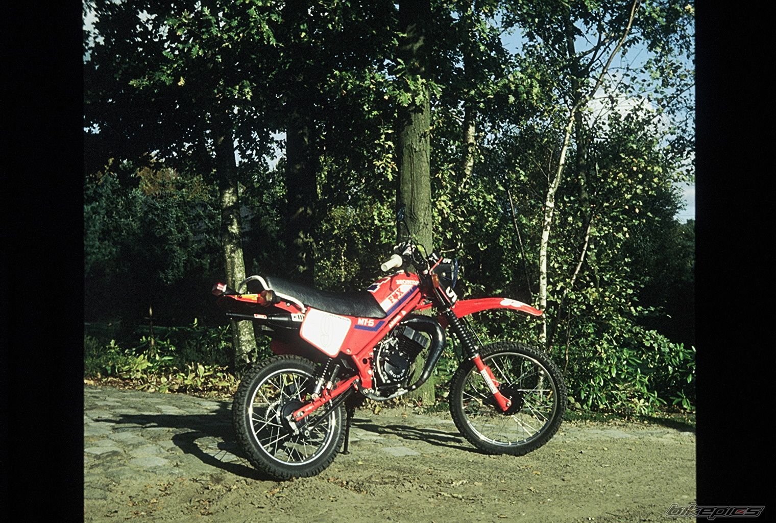 Photo 2141838
