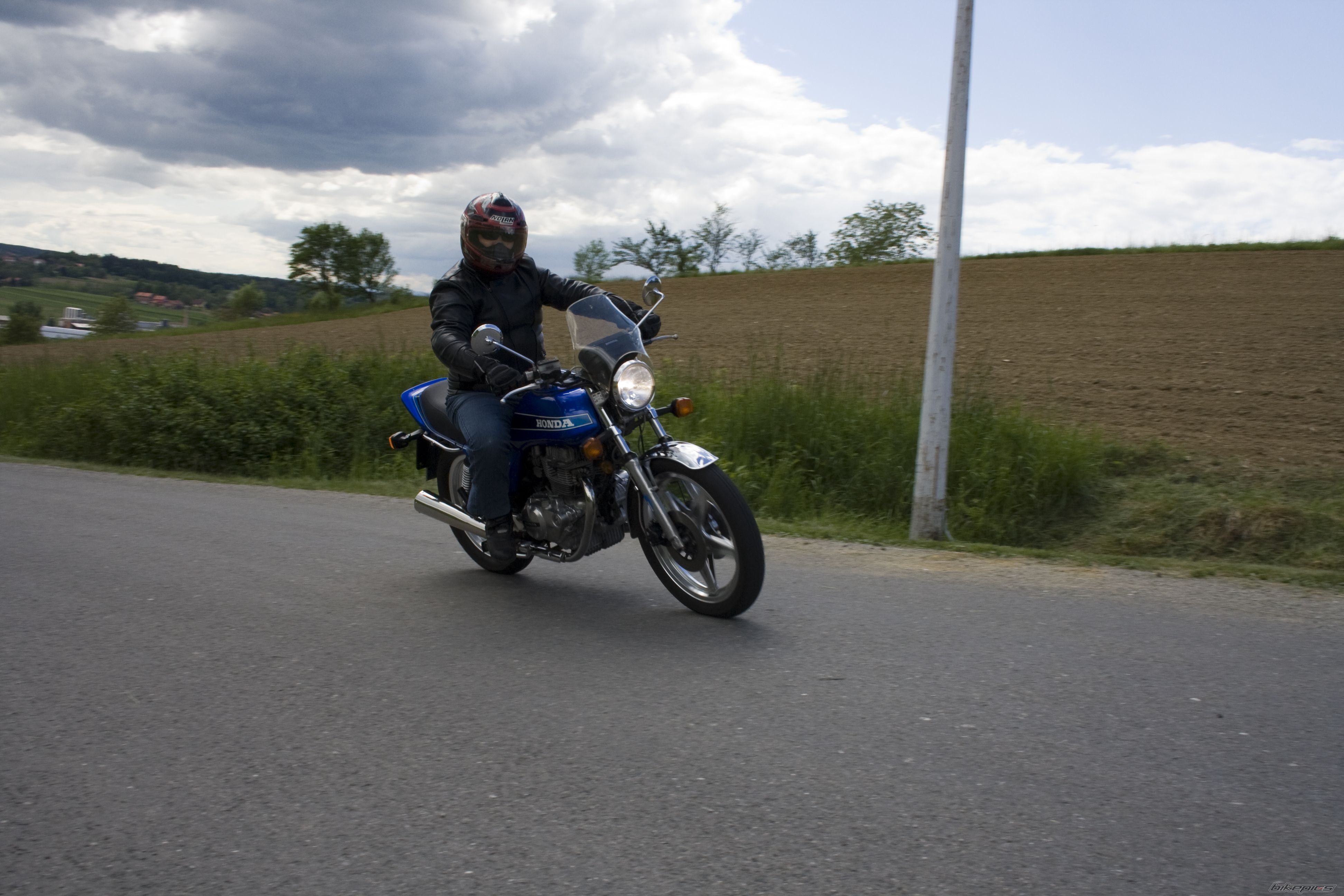Photo 2142463