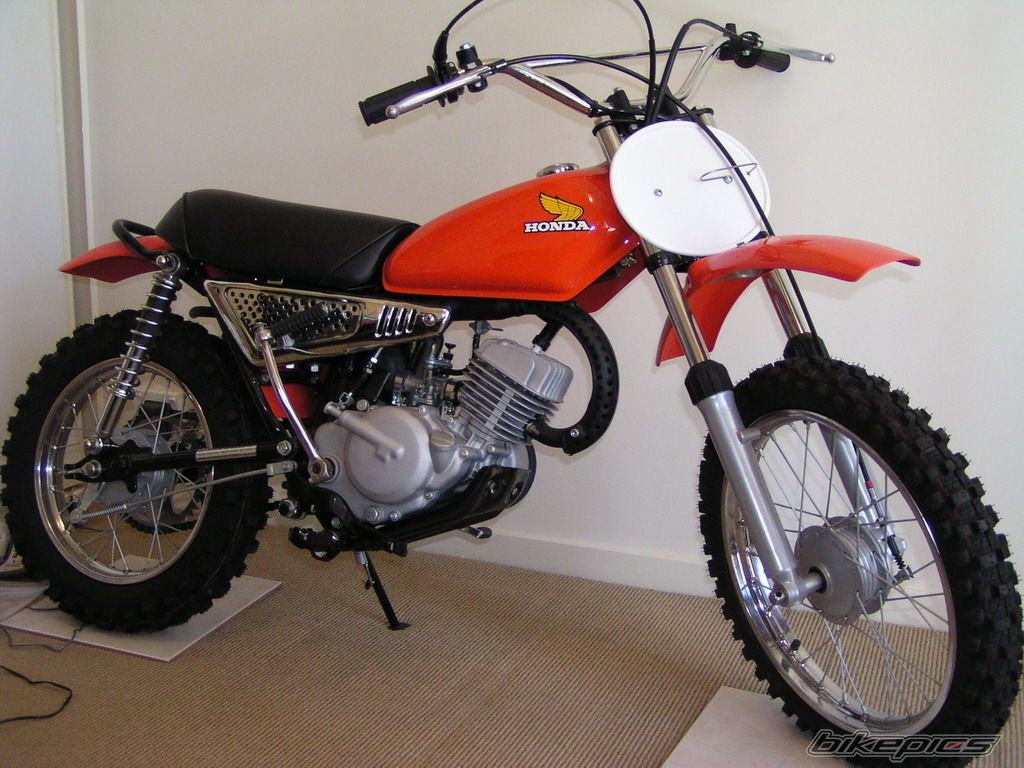 Photo 2143035