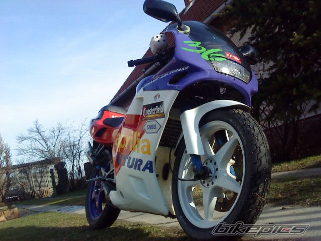 Photo 2143377
