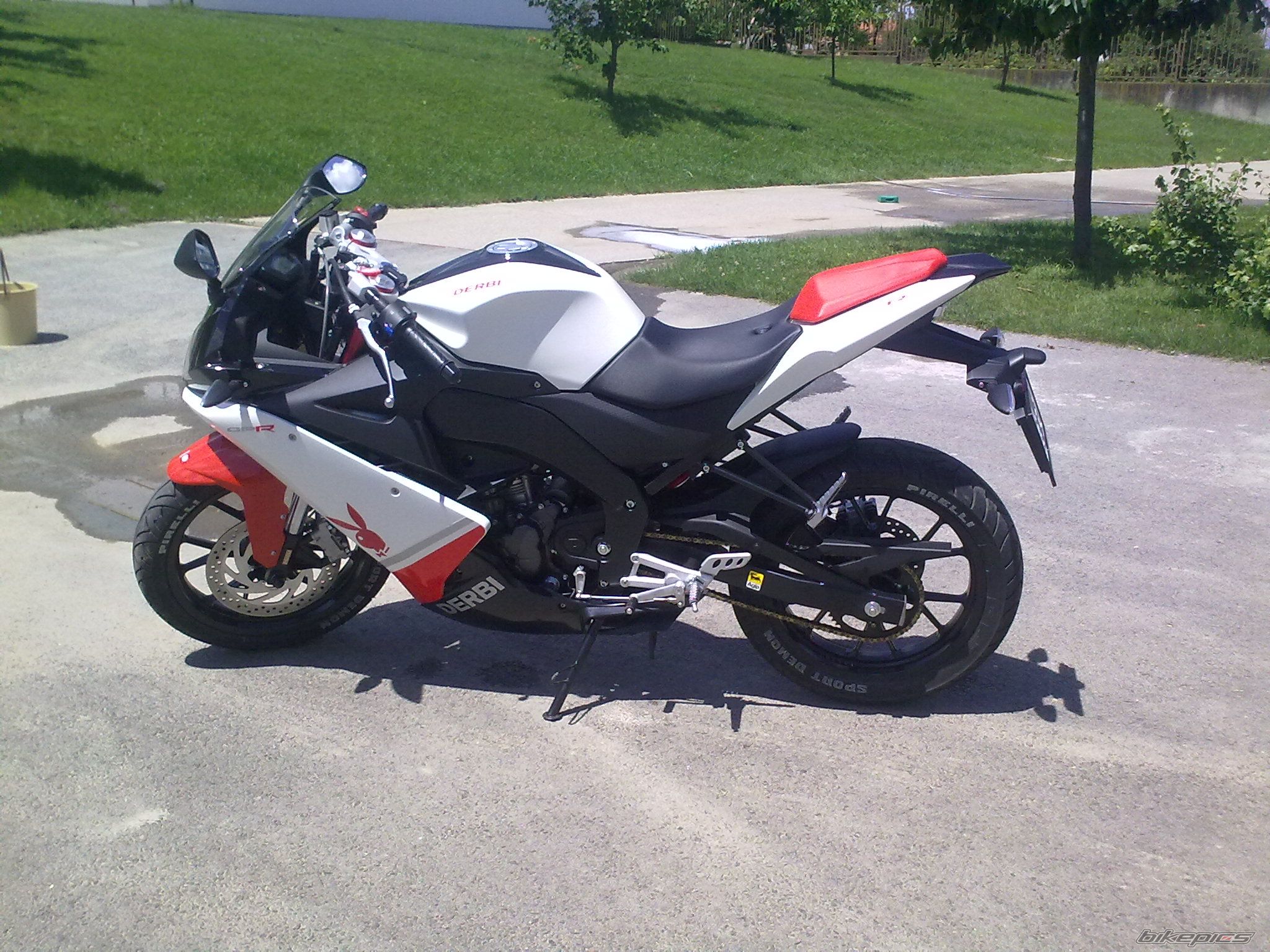 Photo 2143427