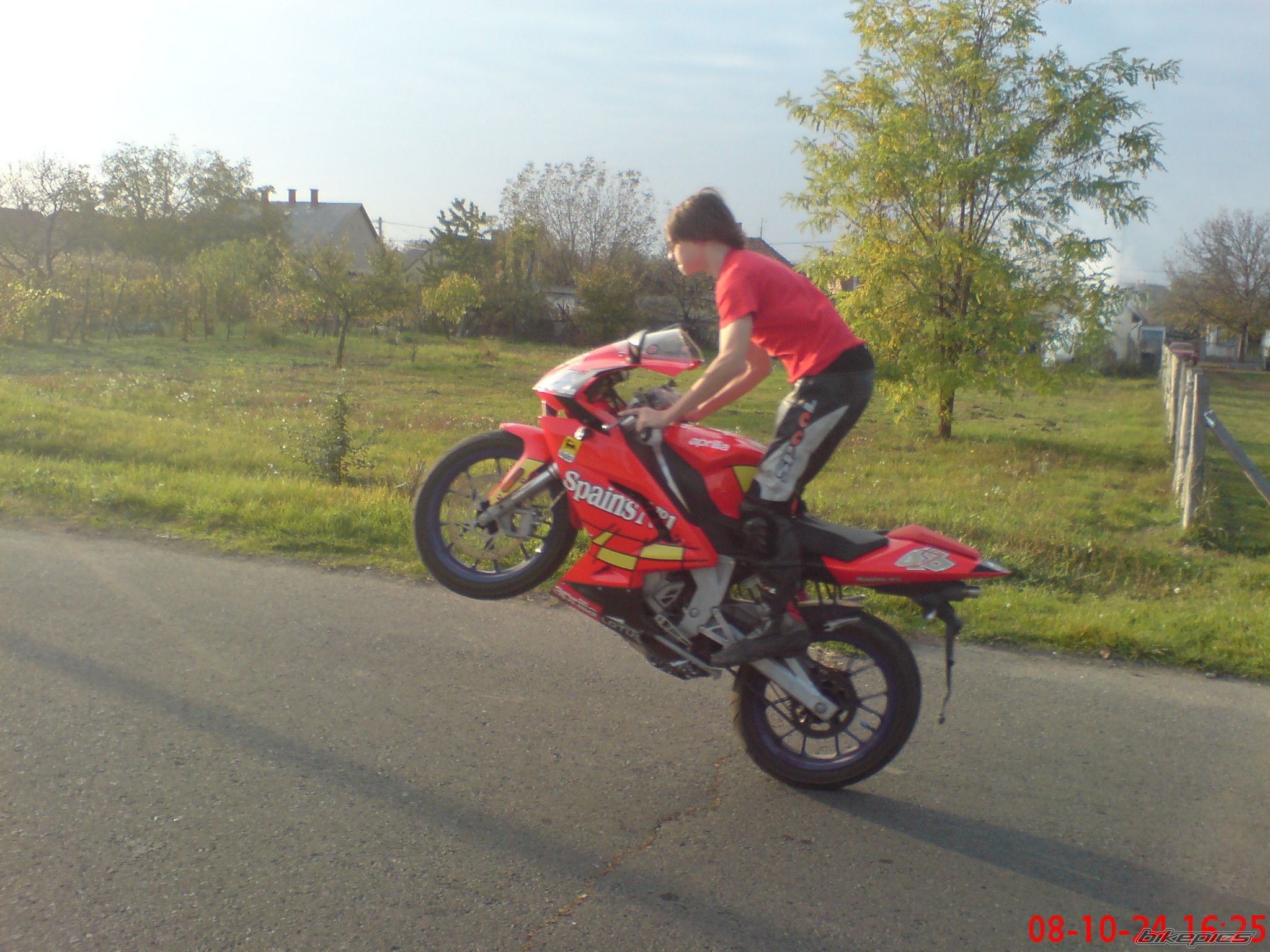 Photo 2143461