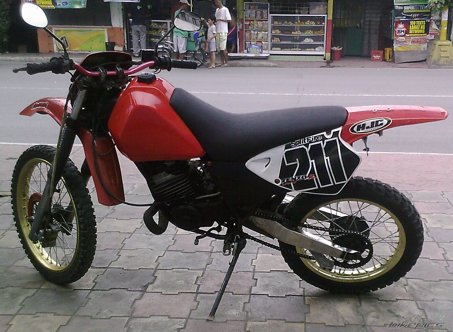 Photo 2143698