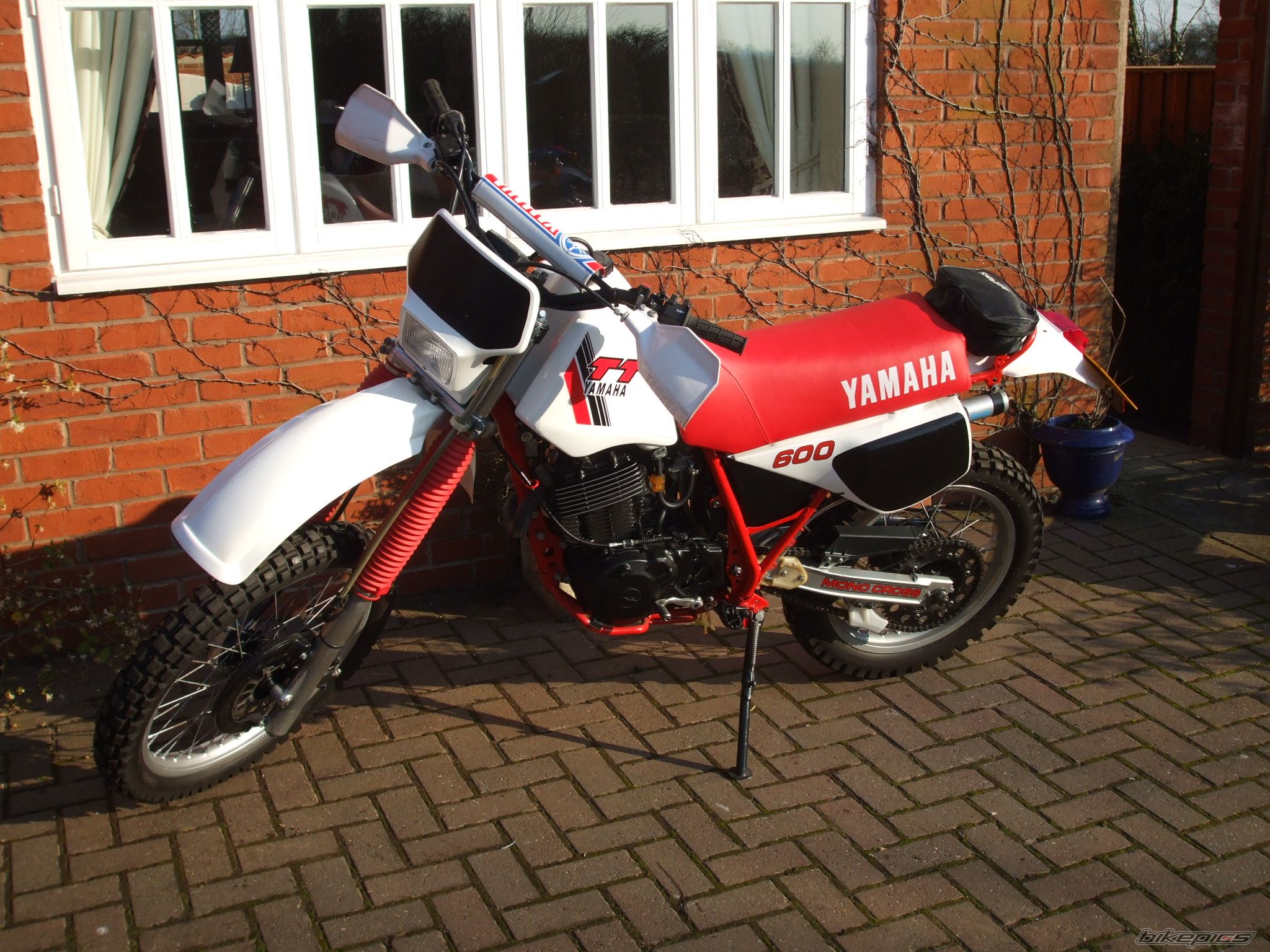 Photo 2143889