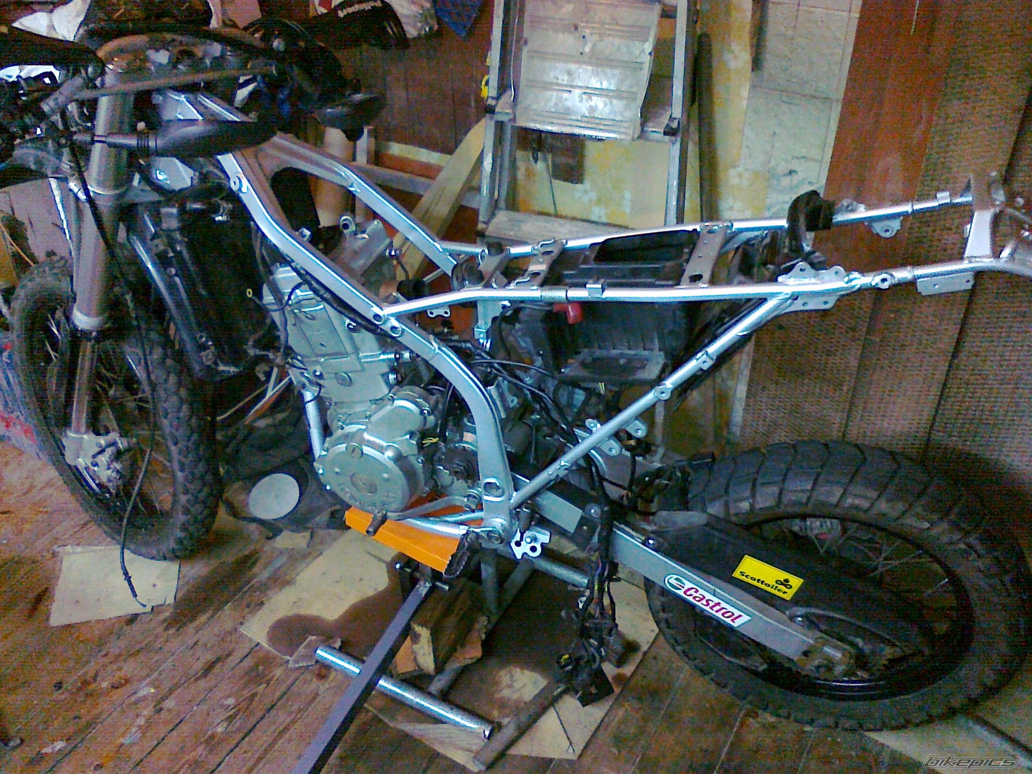Photo 2144945