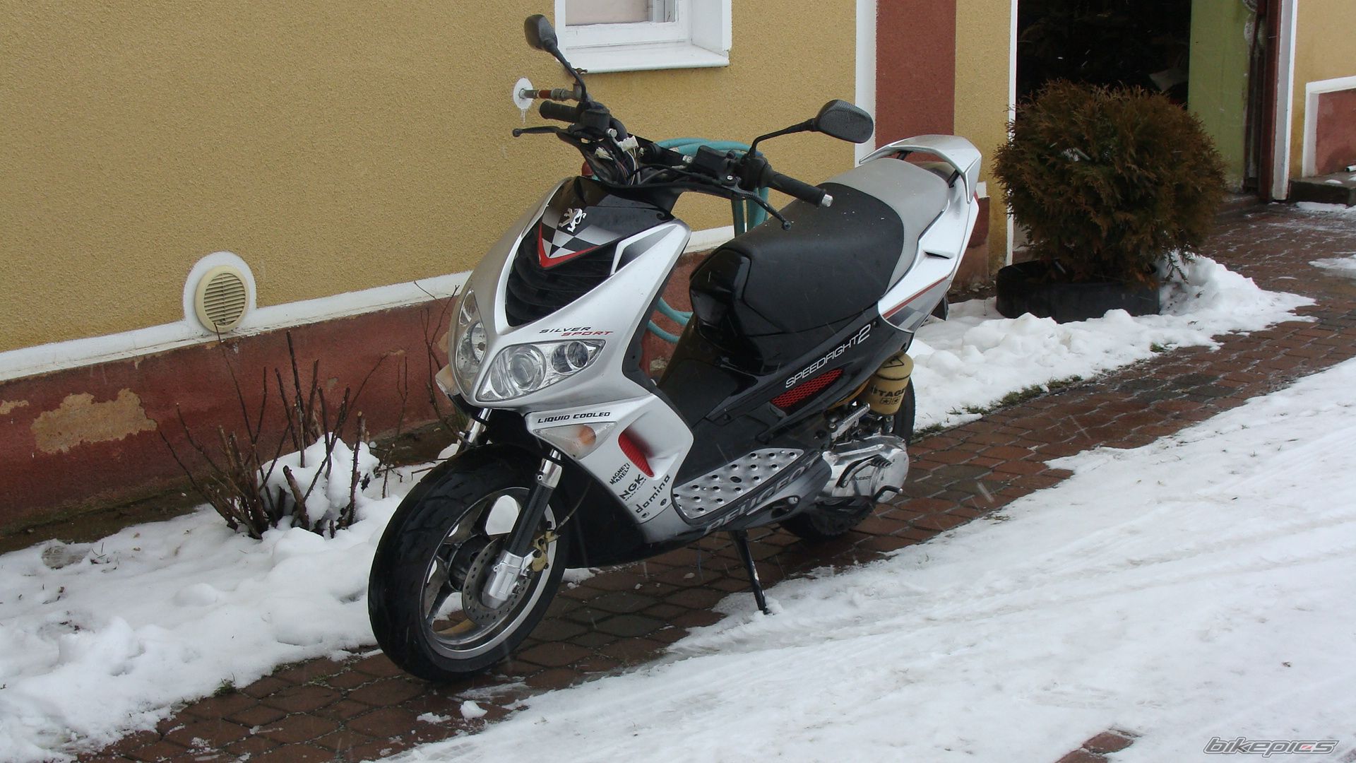 Photo 2145399