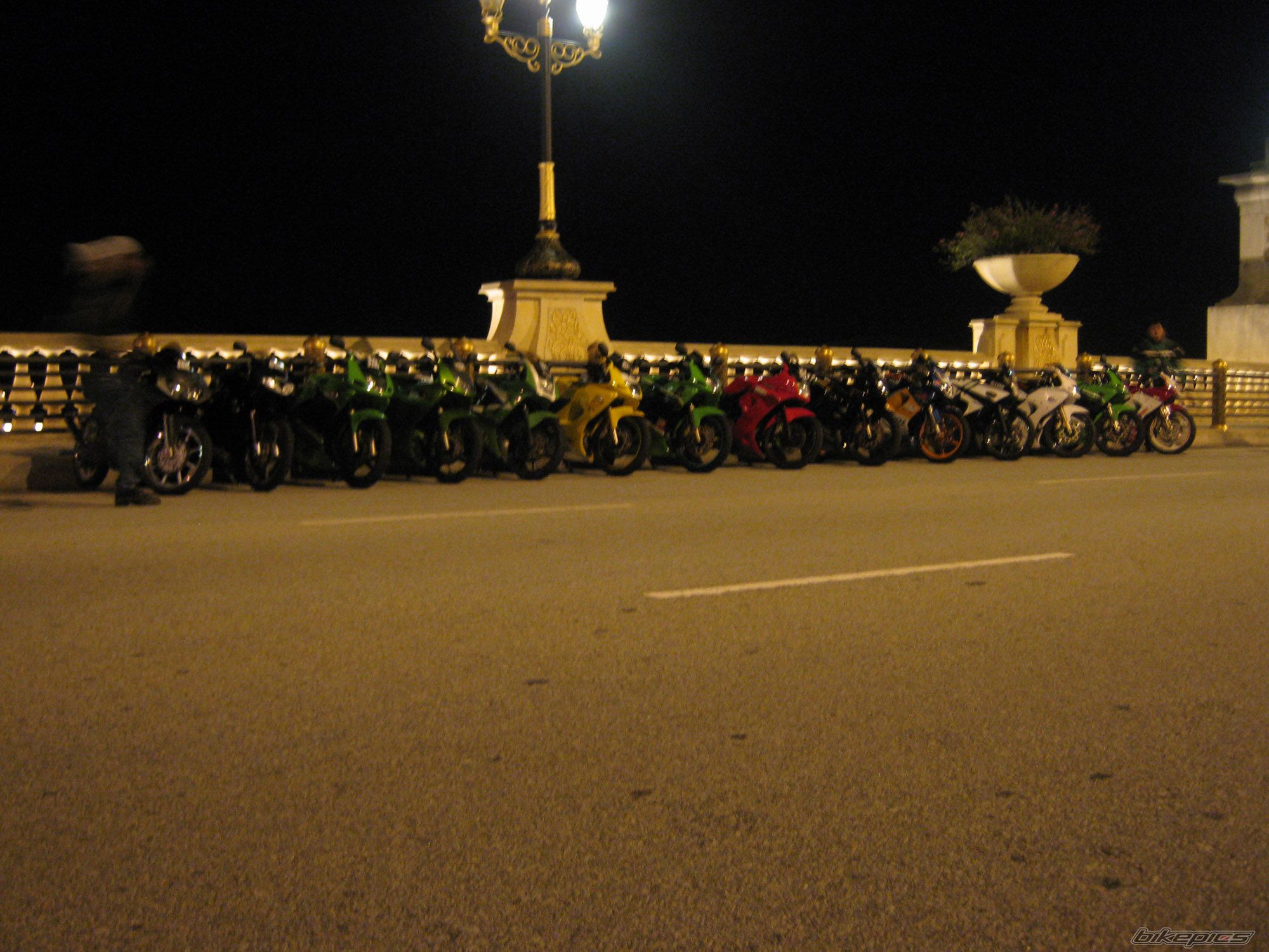 Photo 2145985