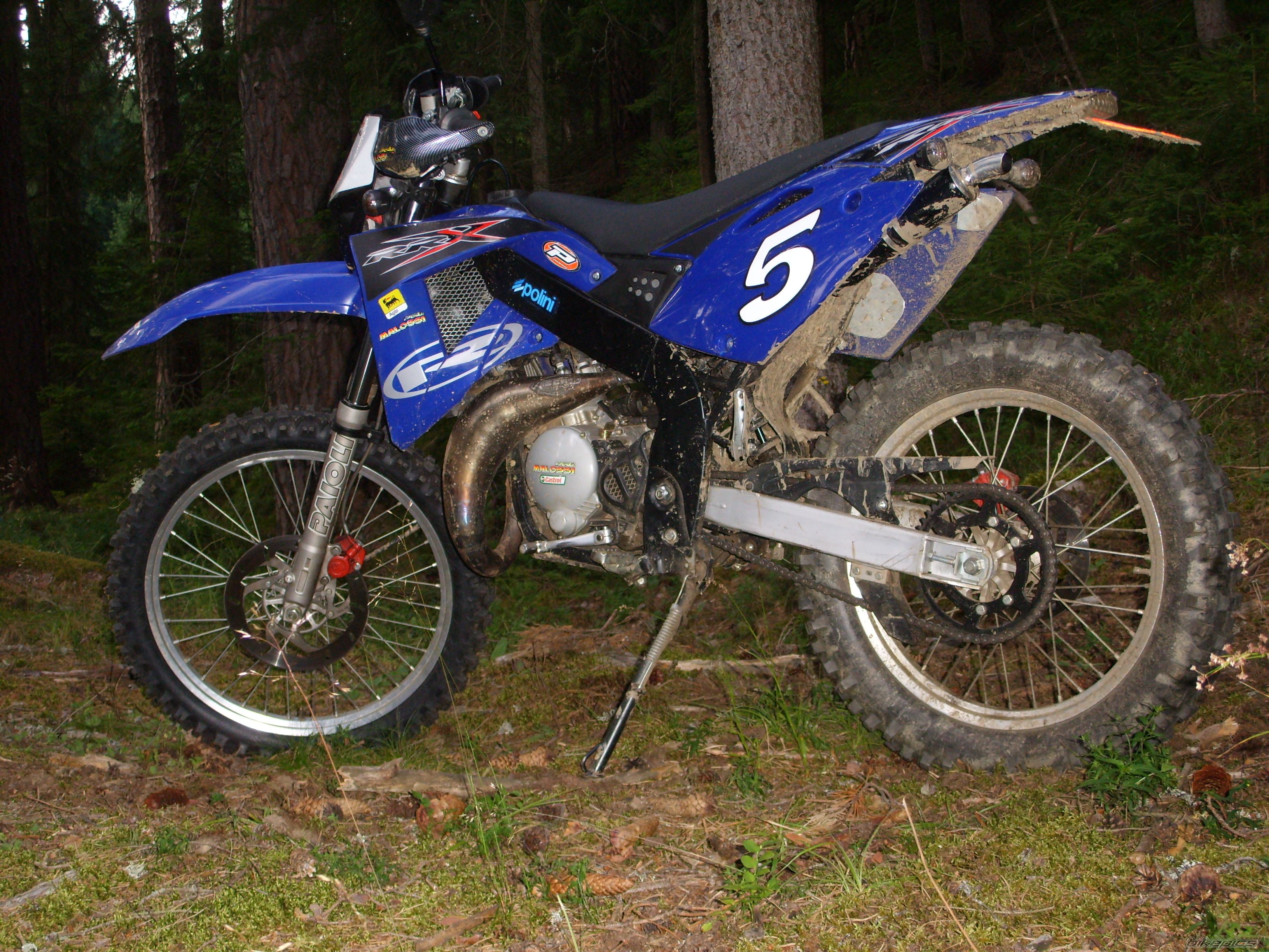 Photo 2153935