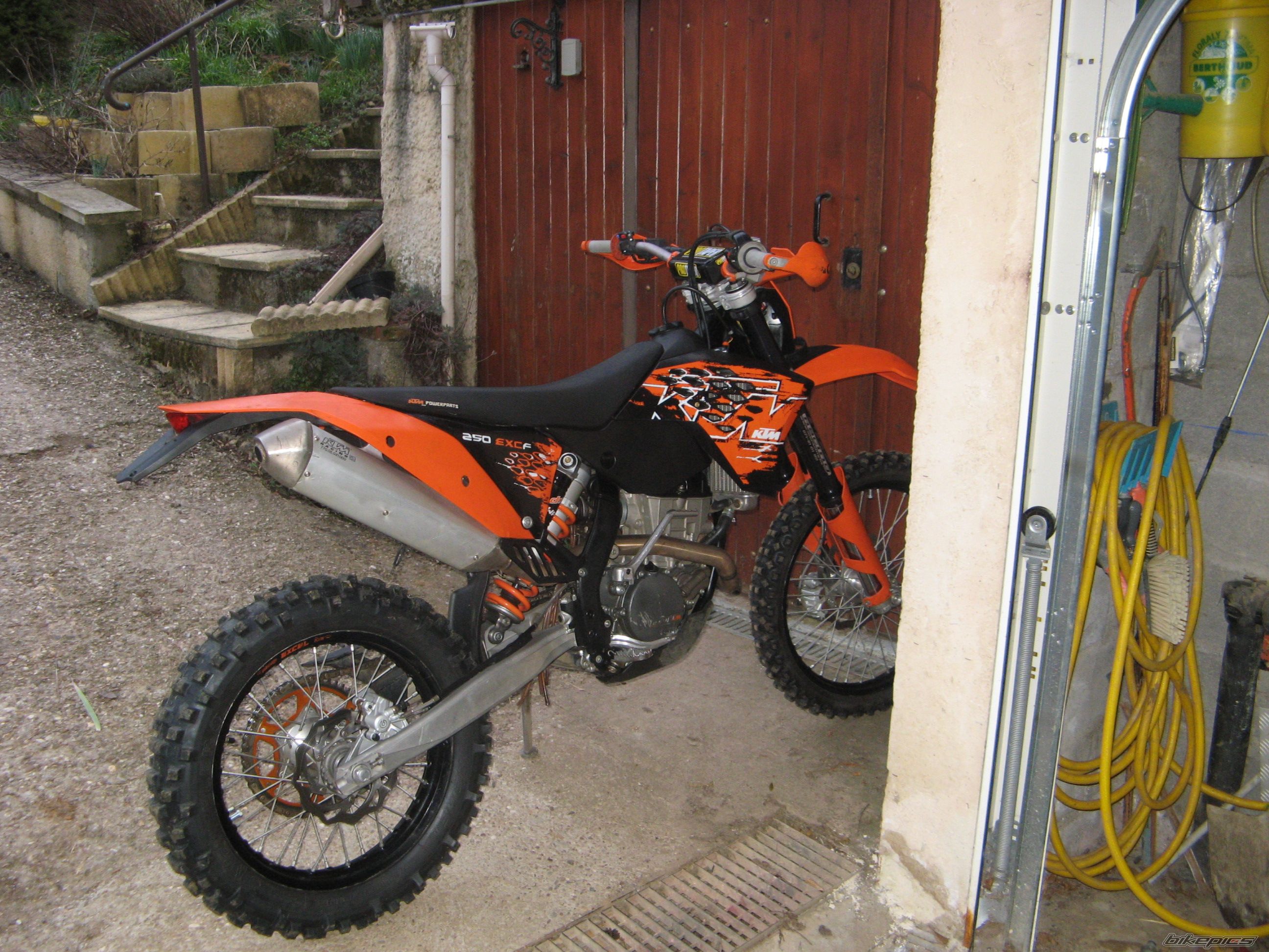 Photo 2168977