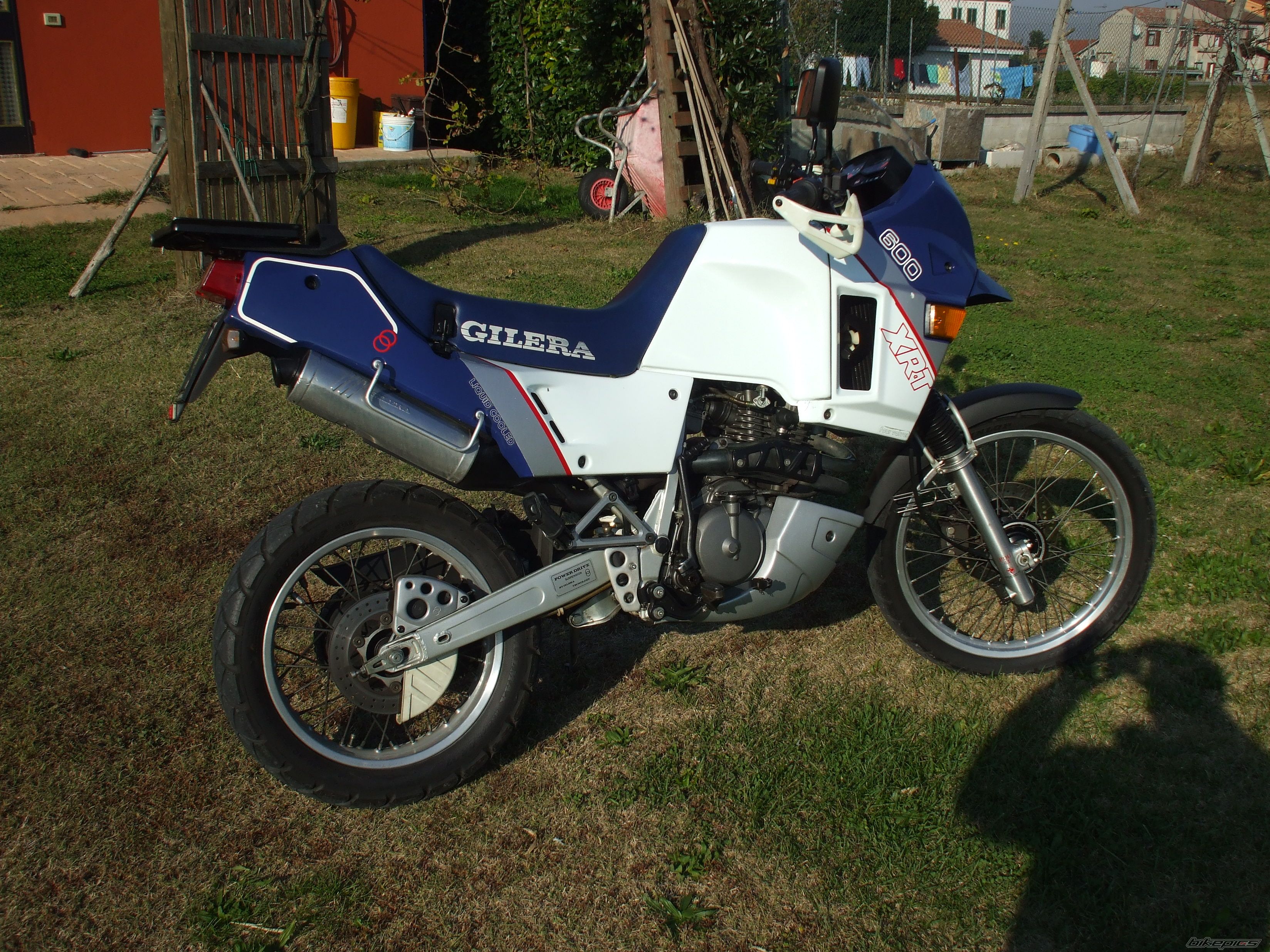 Photo 2183891