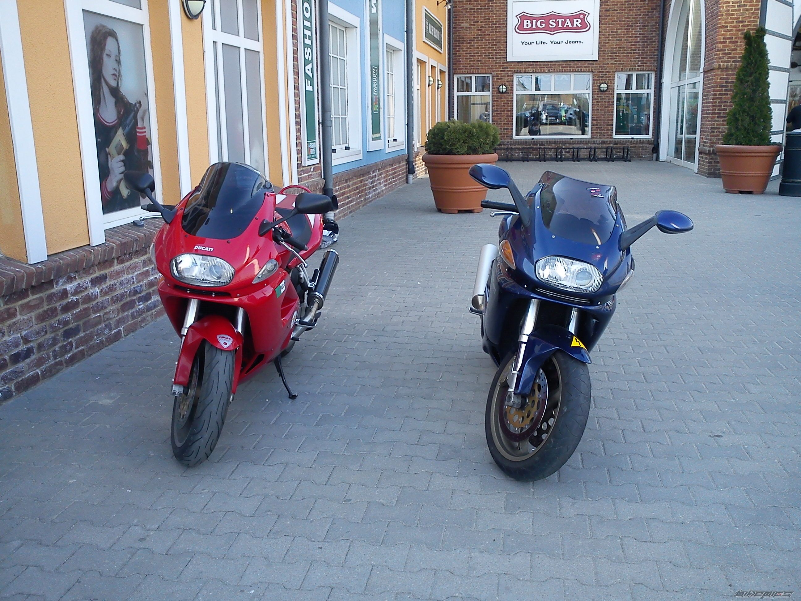 Photo 2196210
