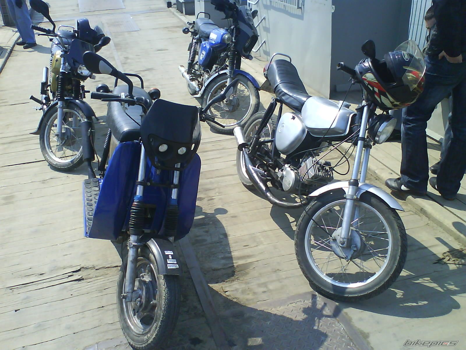 Photo 2198121