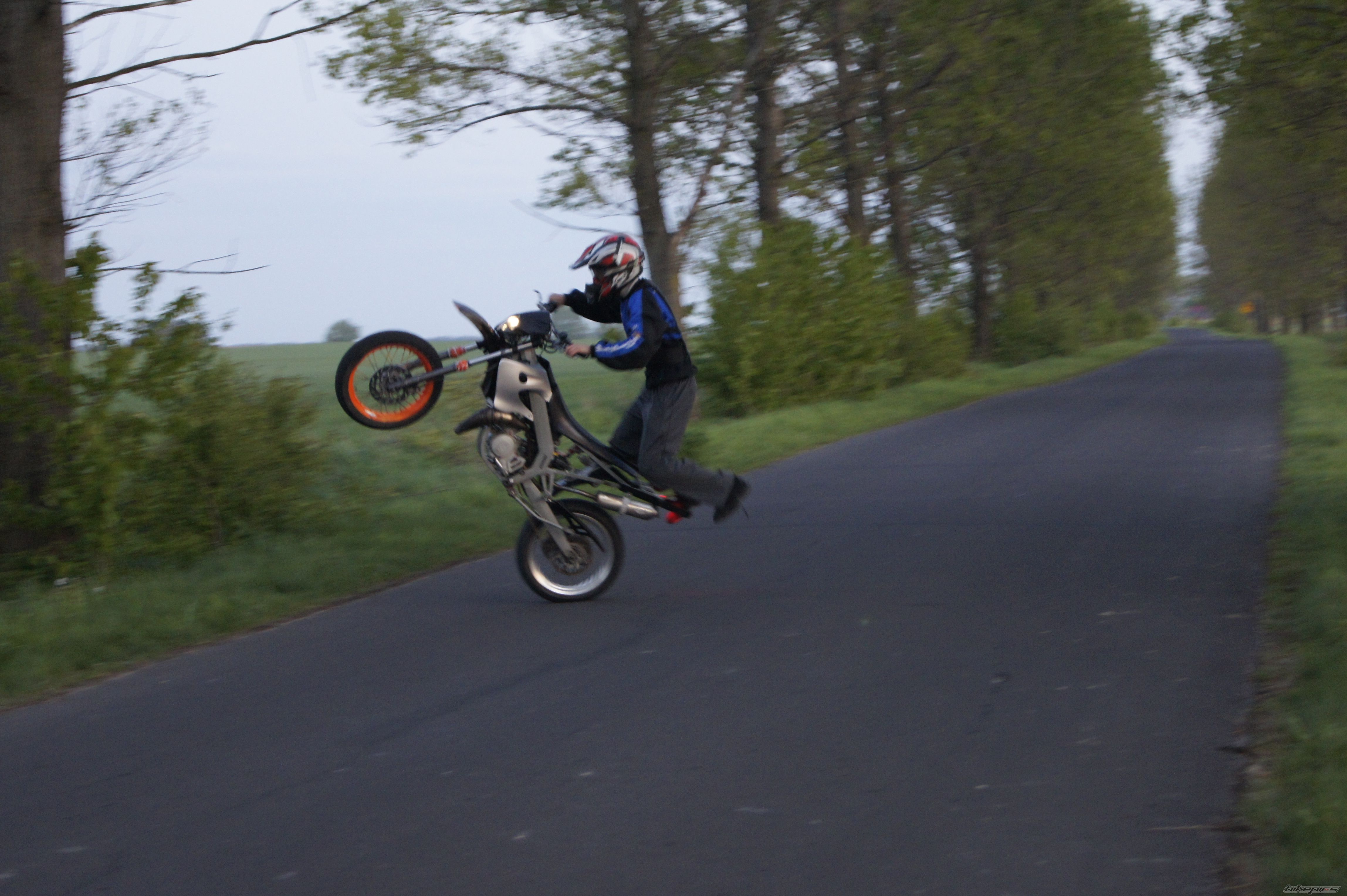 Bike Photo 2203736