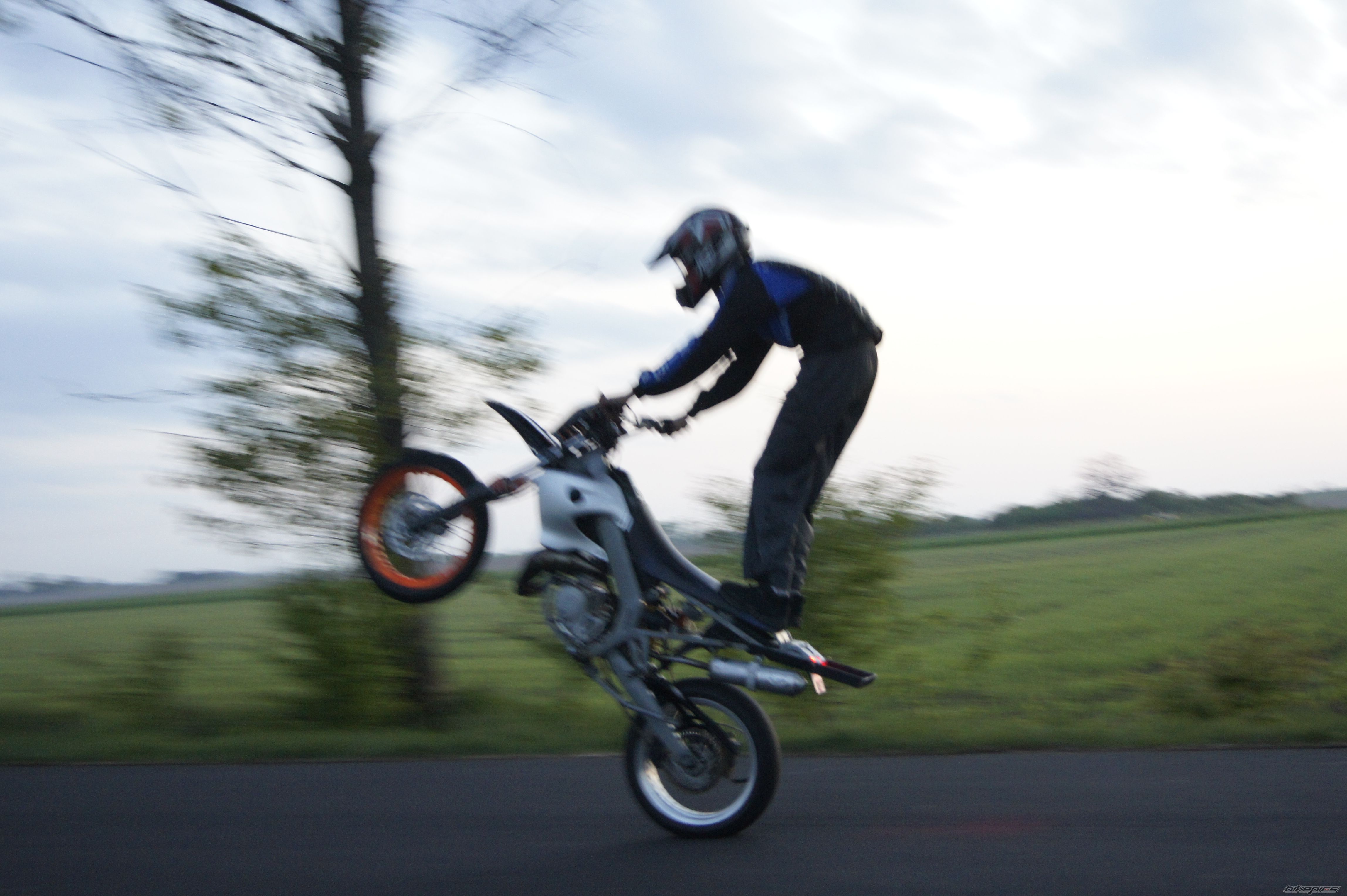 Bike Photo 2204397