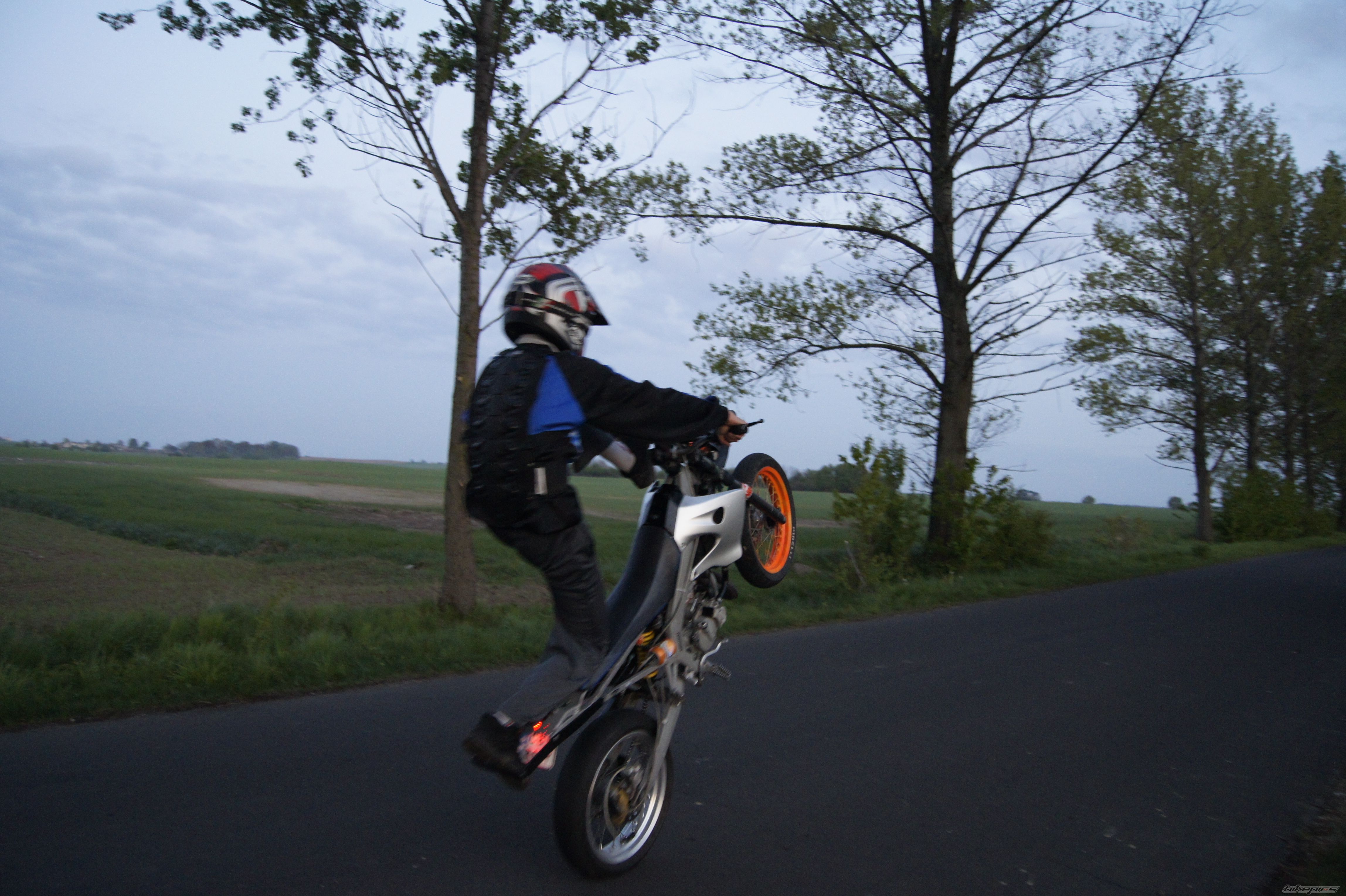 Photo 2204435