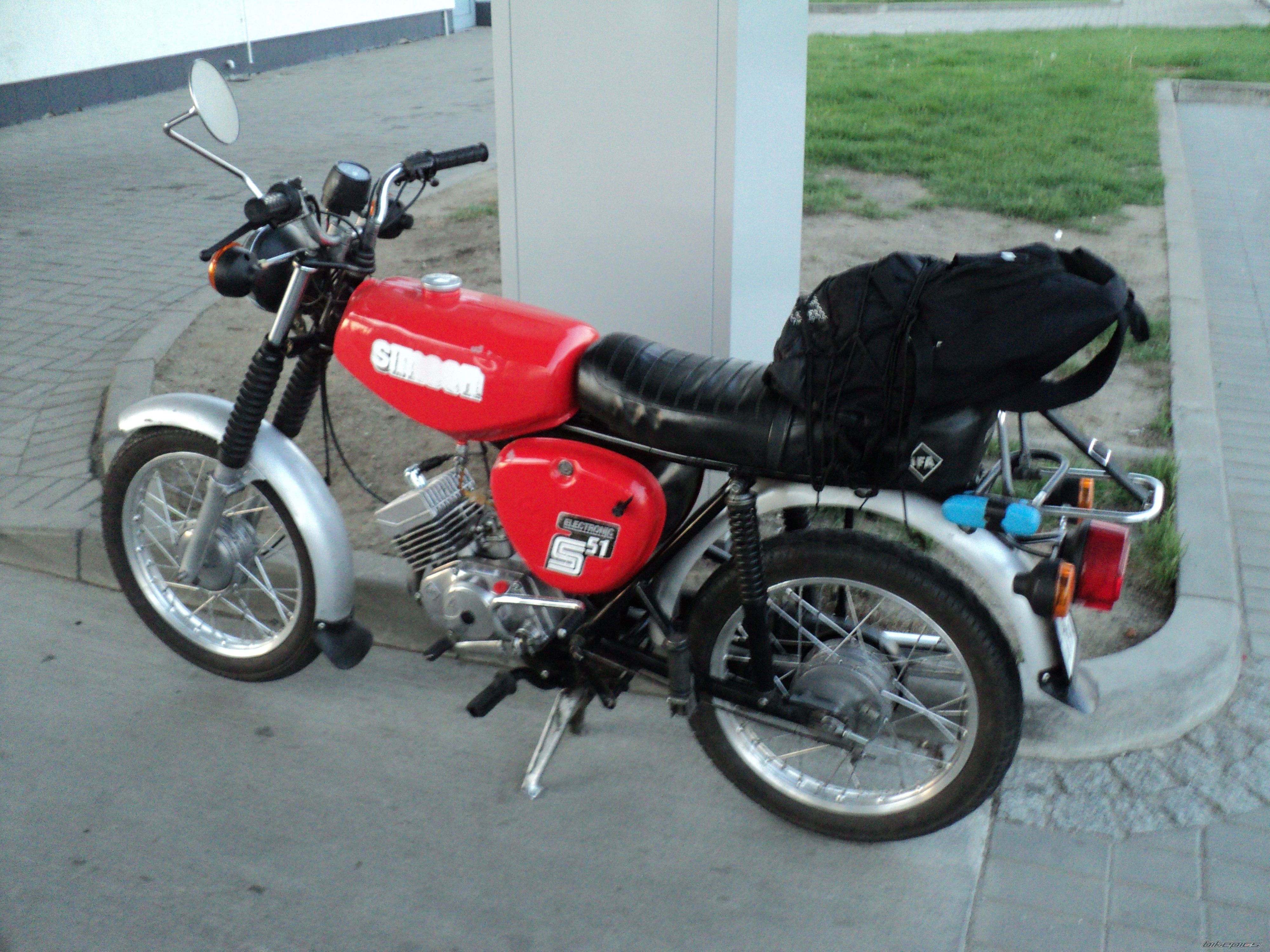 Photo 2204985