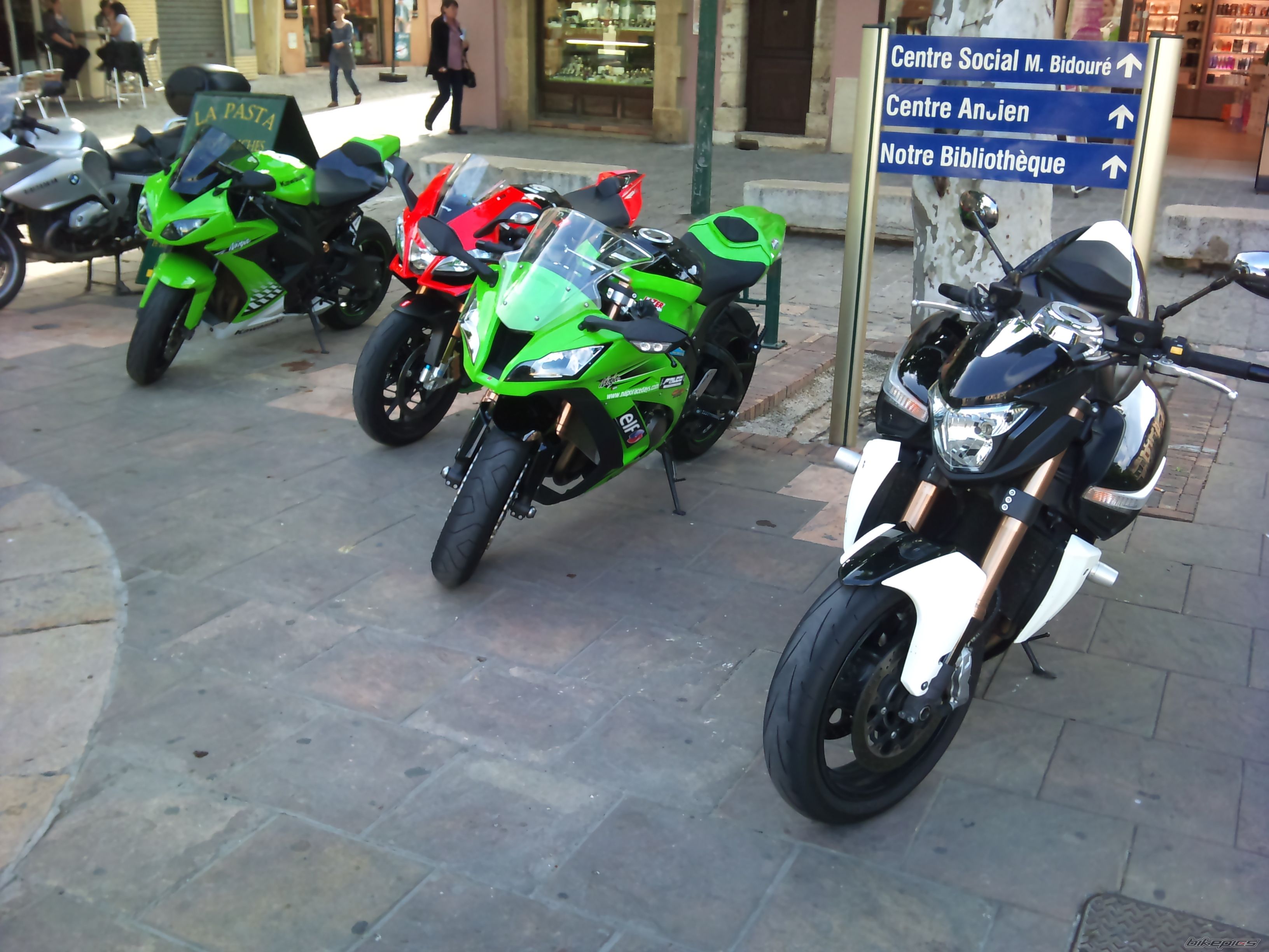 Photo 2207846