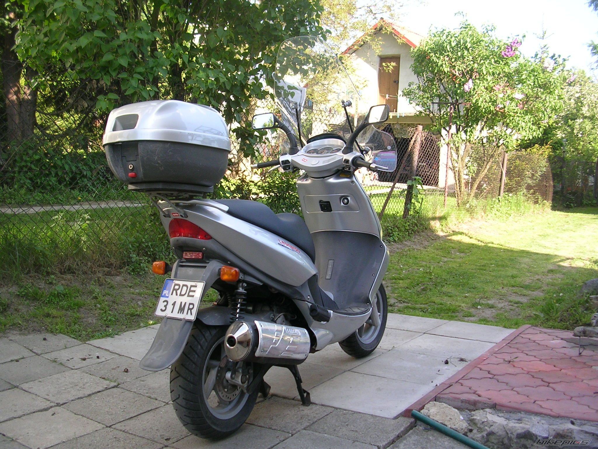 Photo 2209049