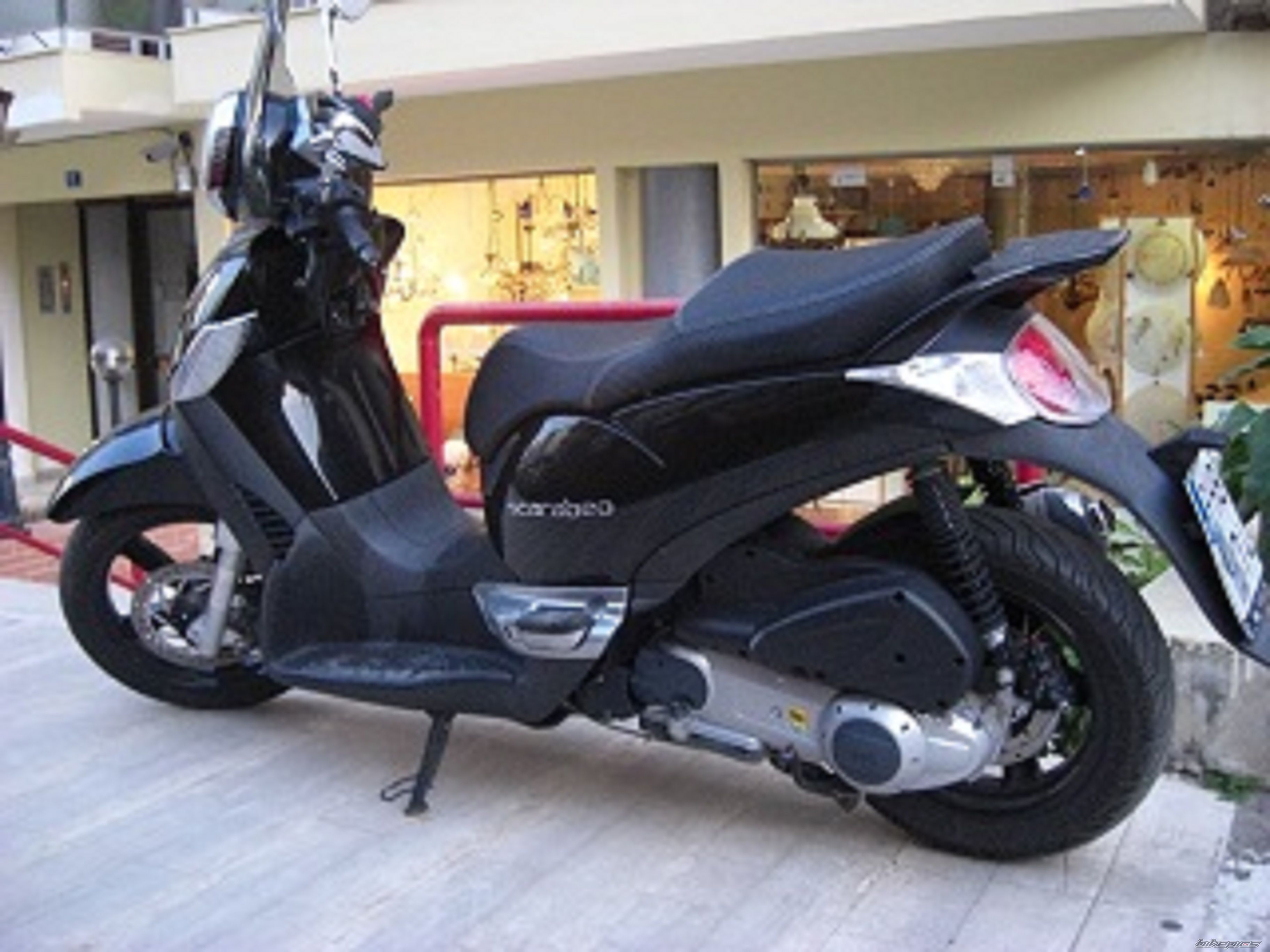Photo 2209196