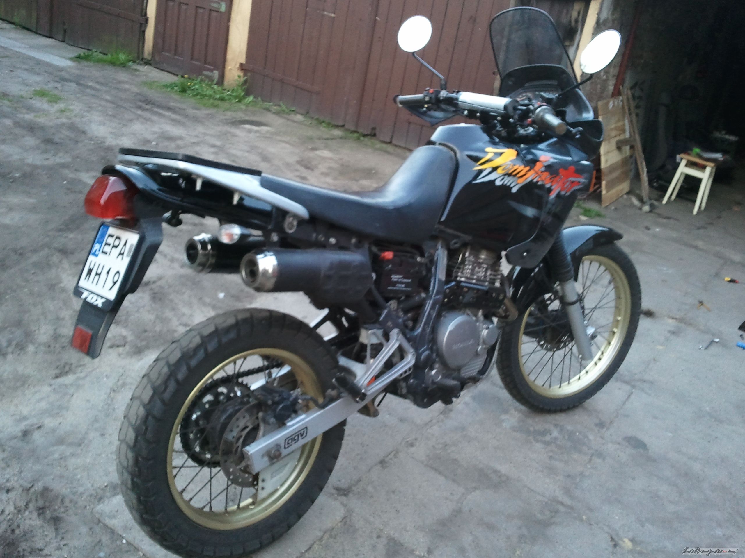 Photo 2209977