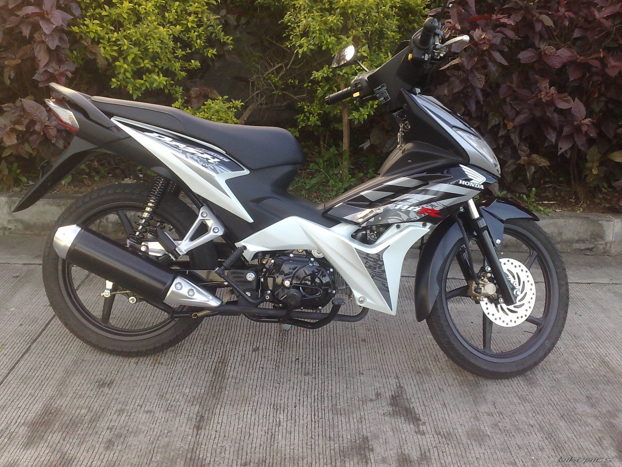 Photo 2210912