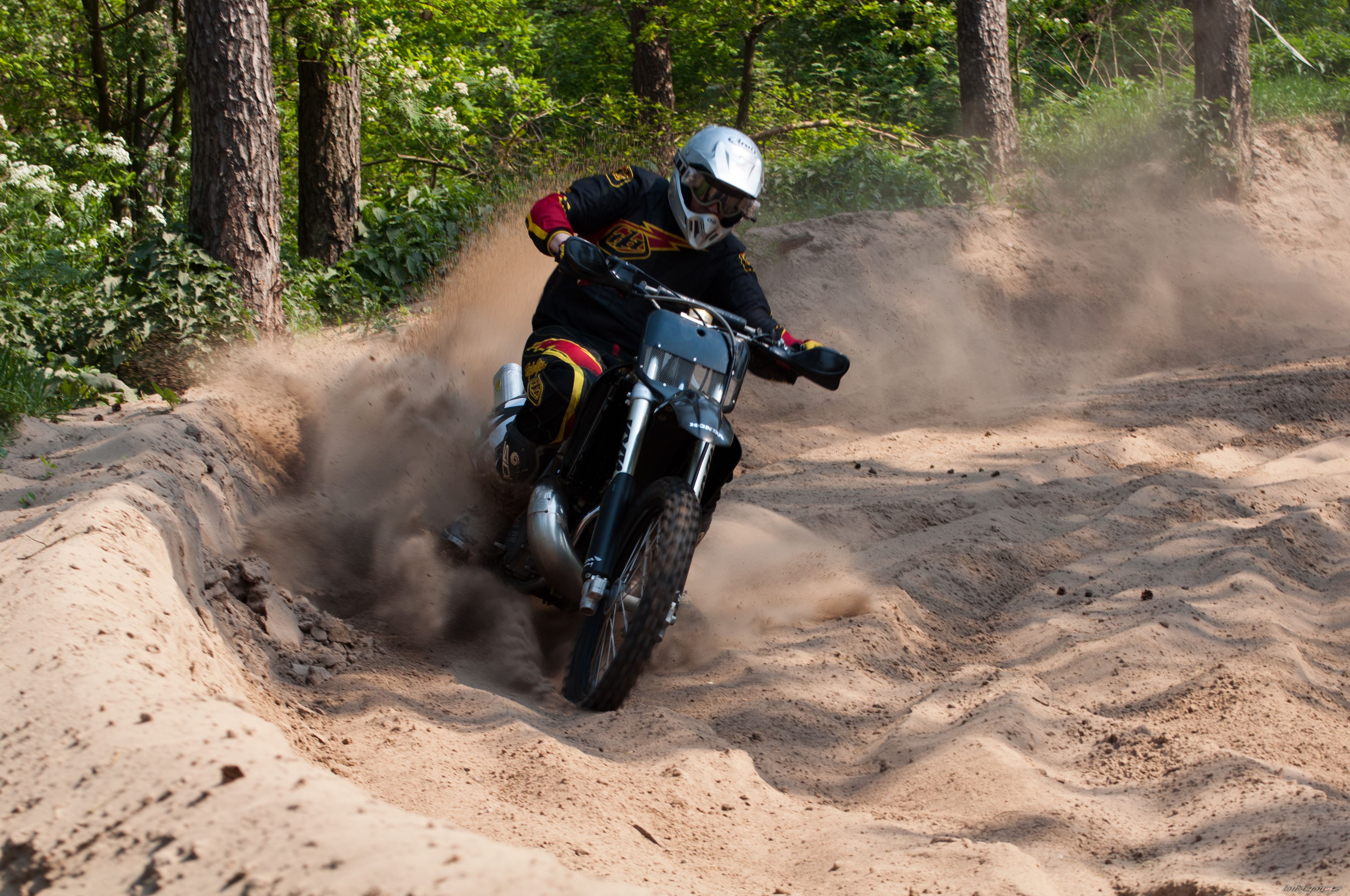 Bike Photo 2215391