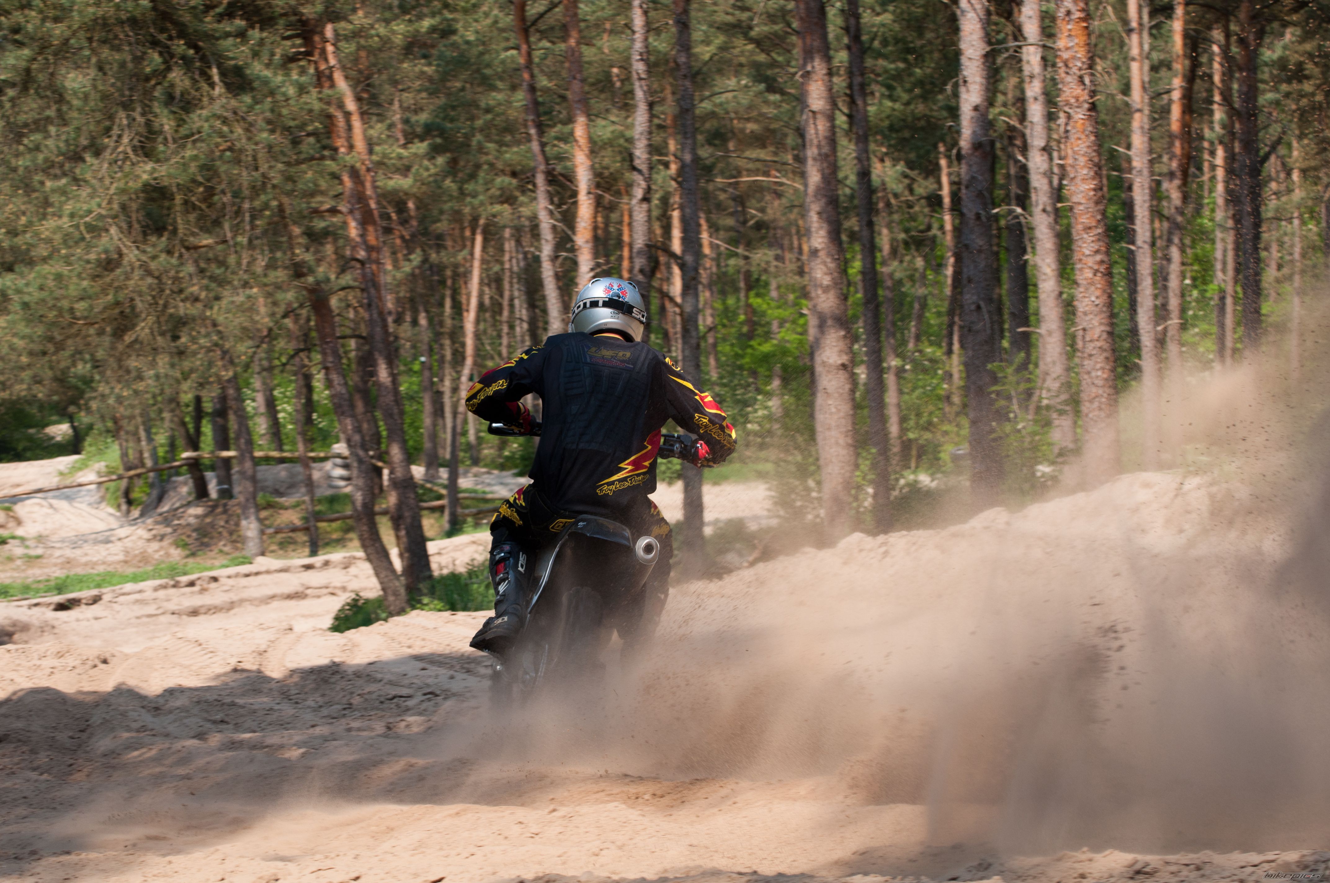 Bike Photo 2215406