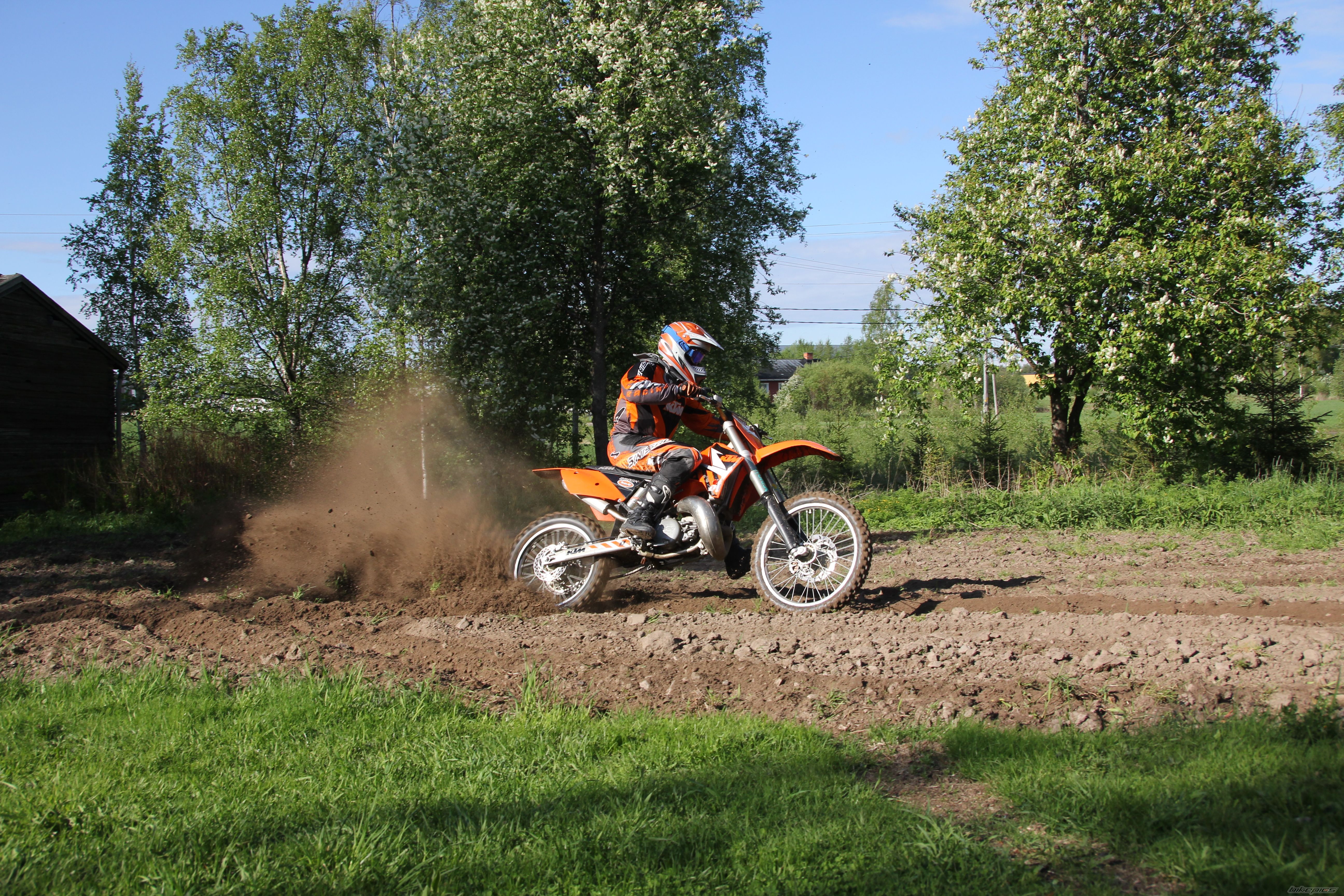 Photo 2215793