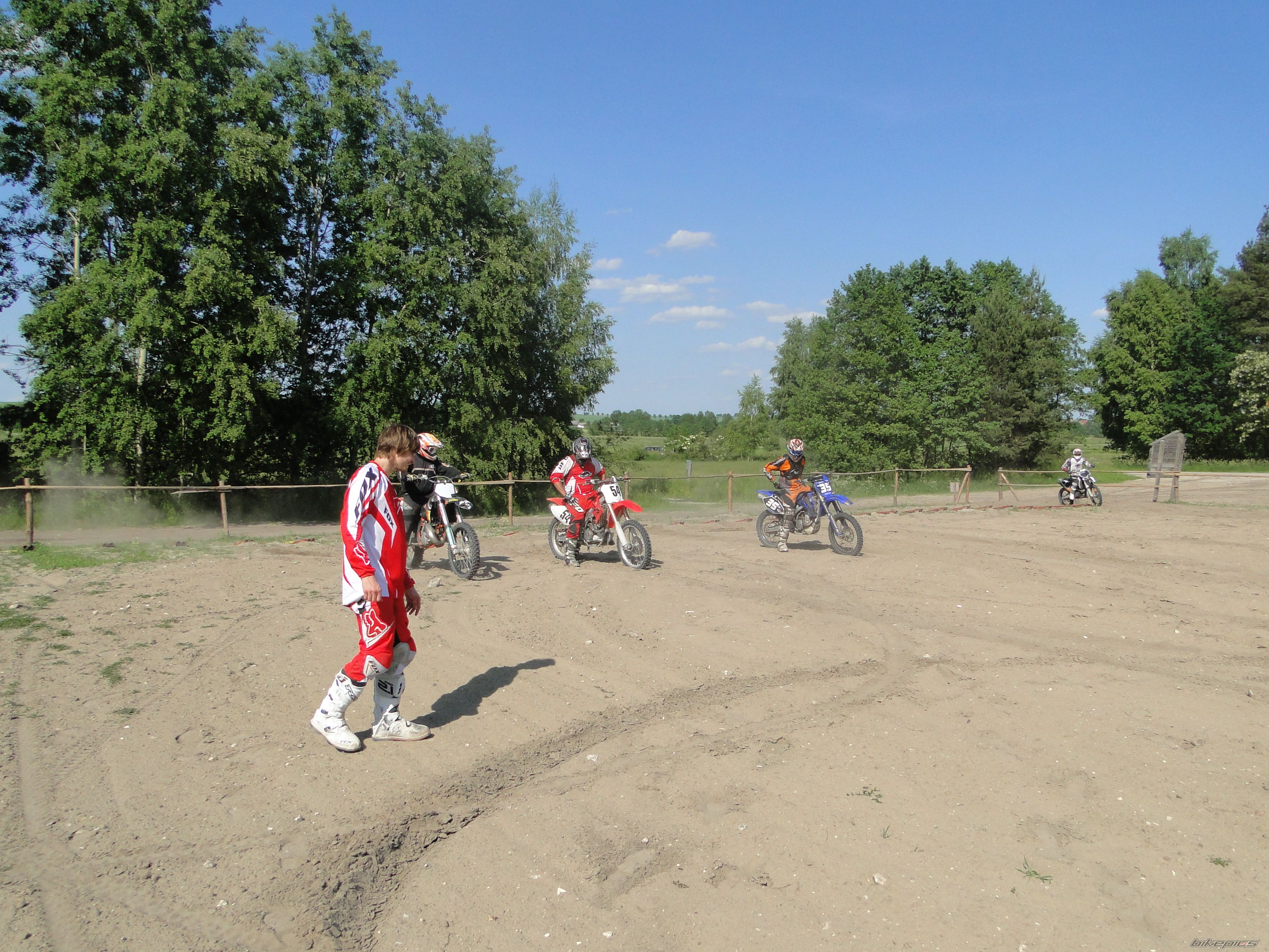 Photo 2219781