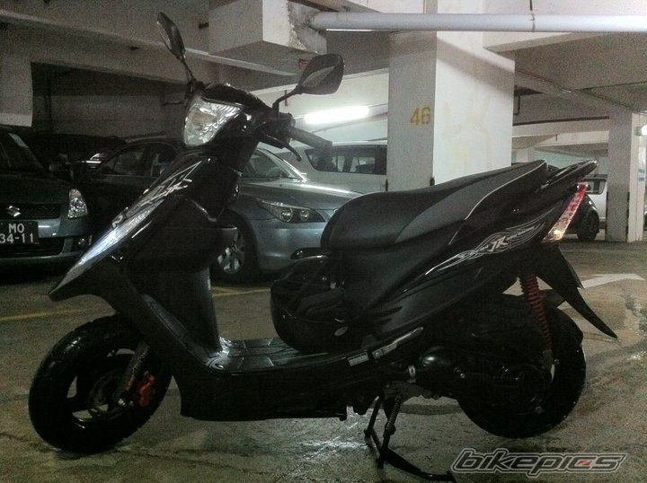 Jr 100
