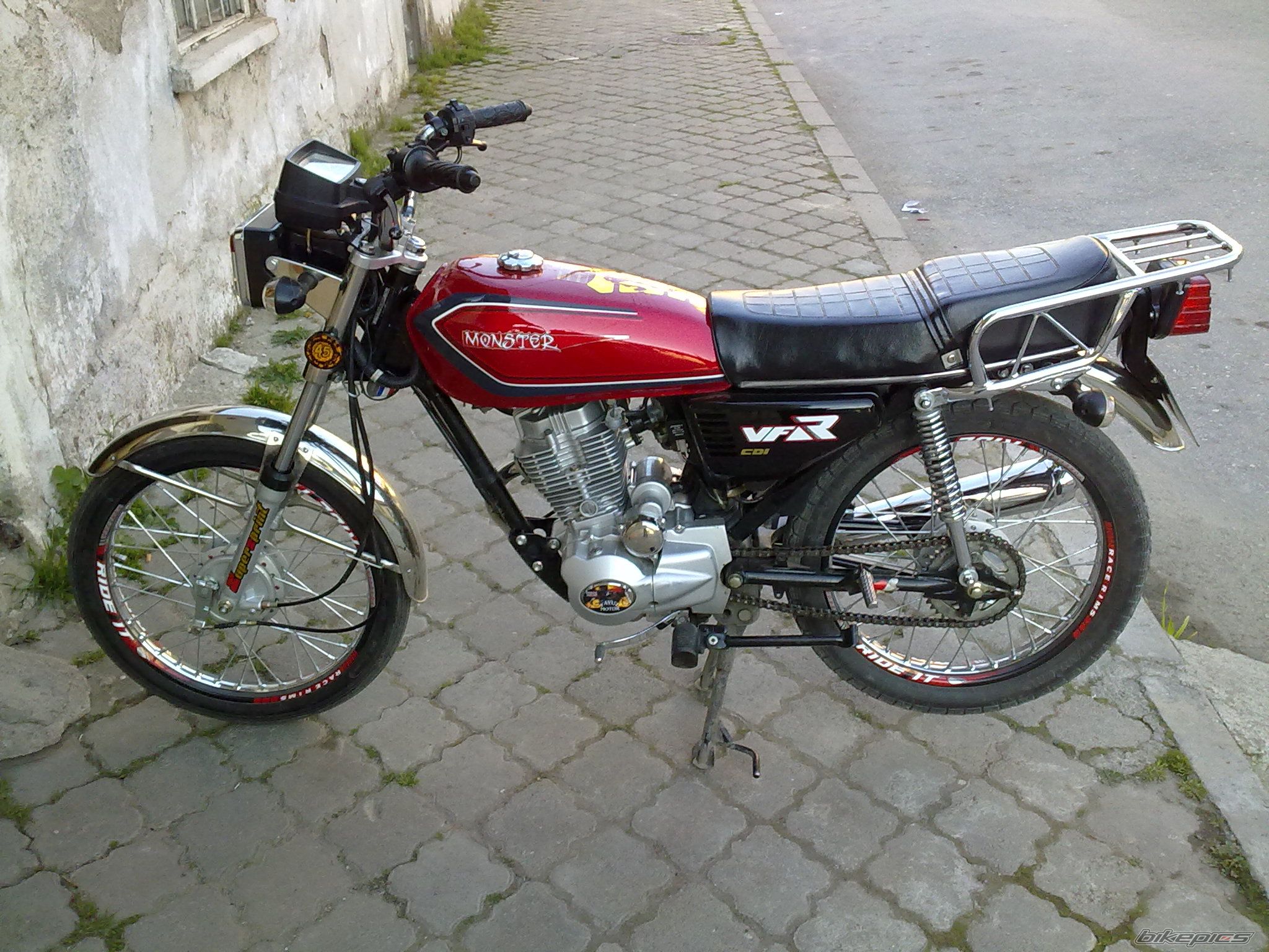 Photo 2220883
