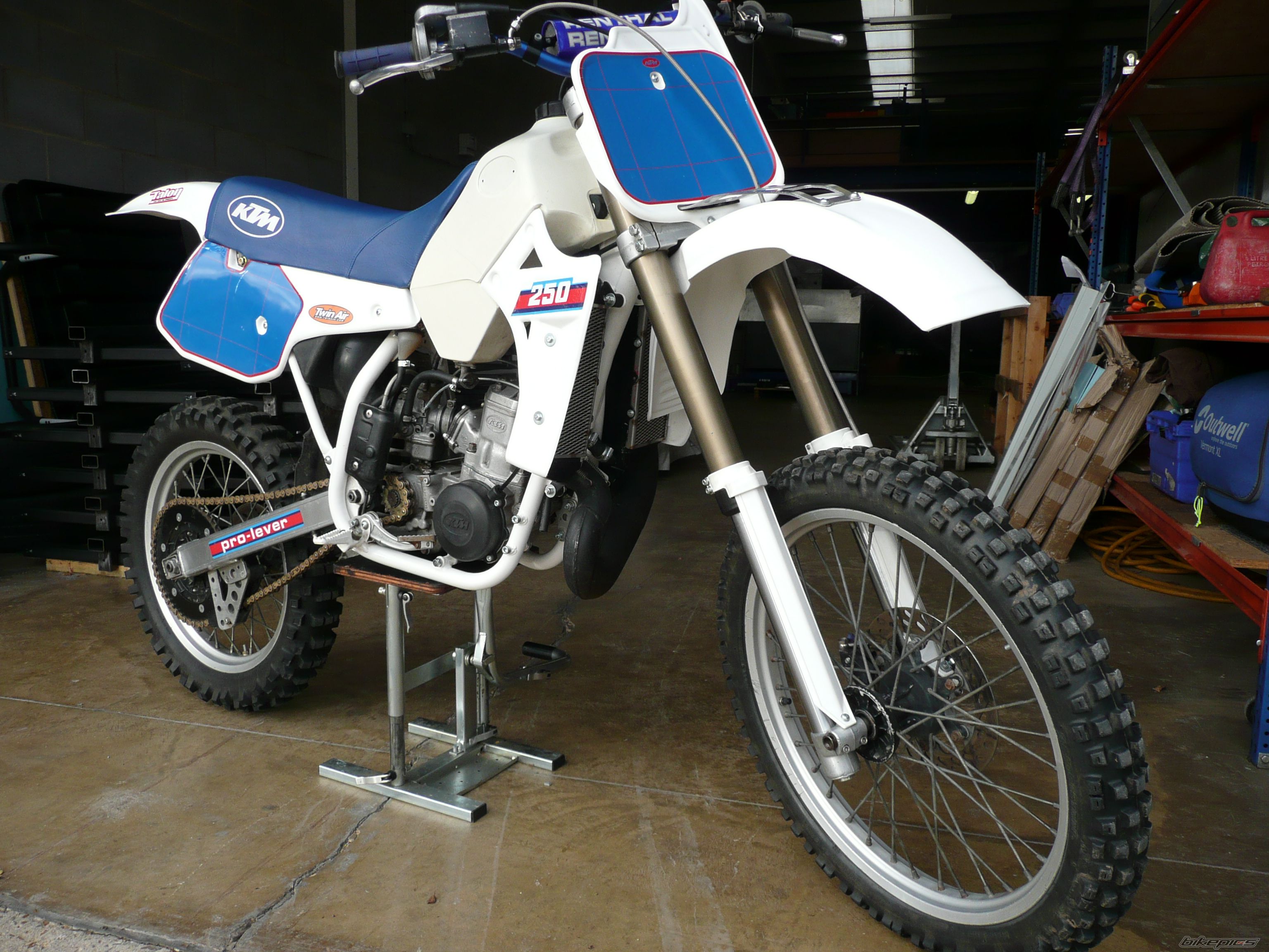 Photo 2229949