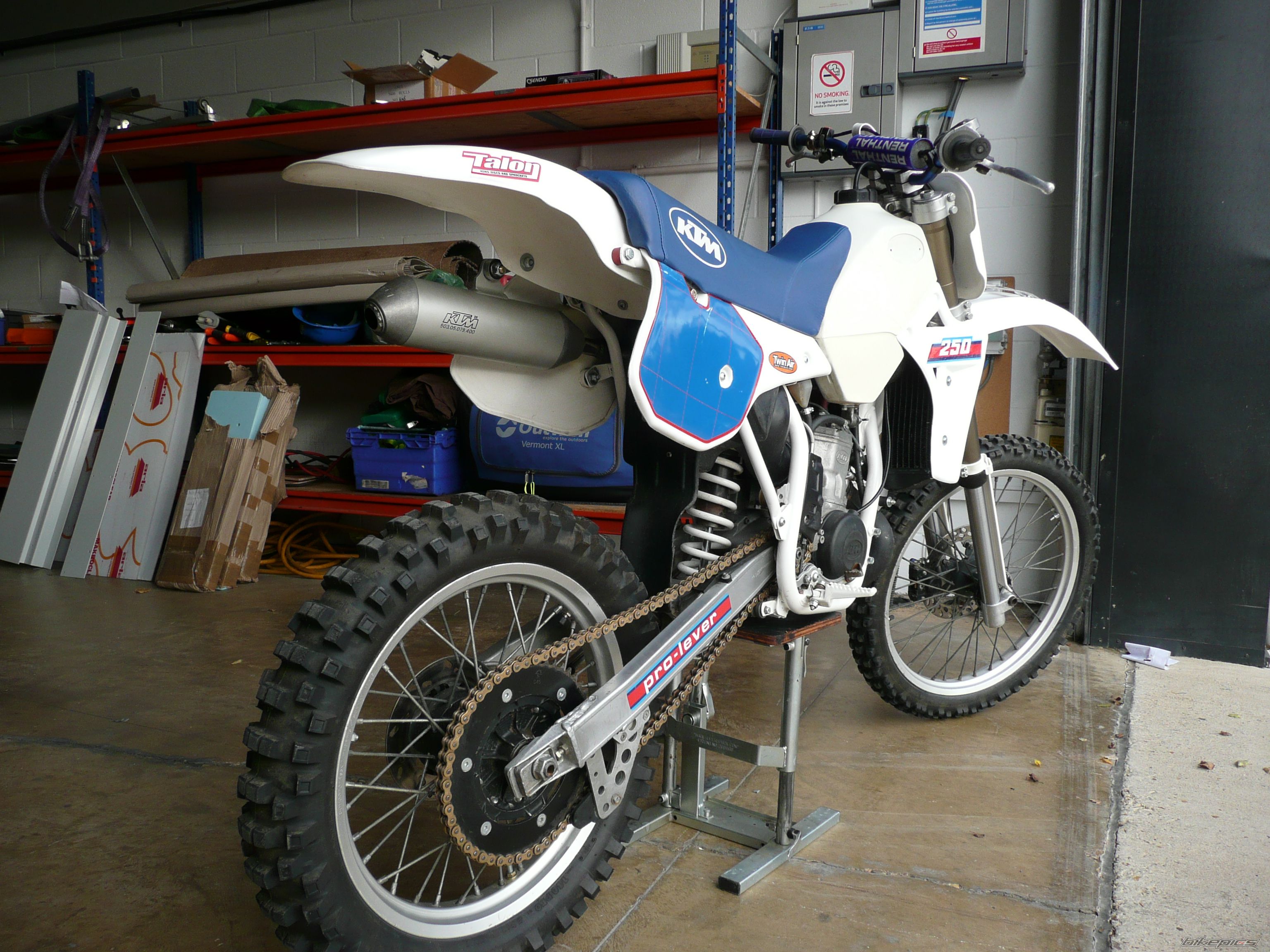 Photo 2229950
