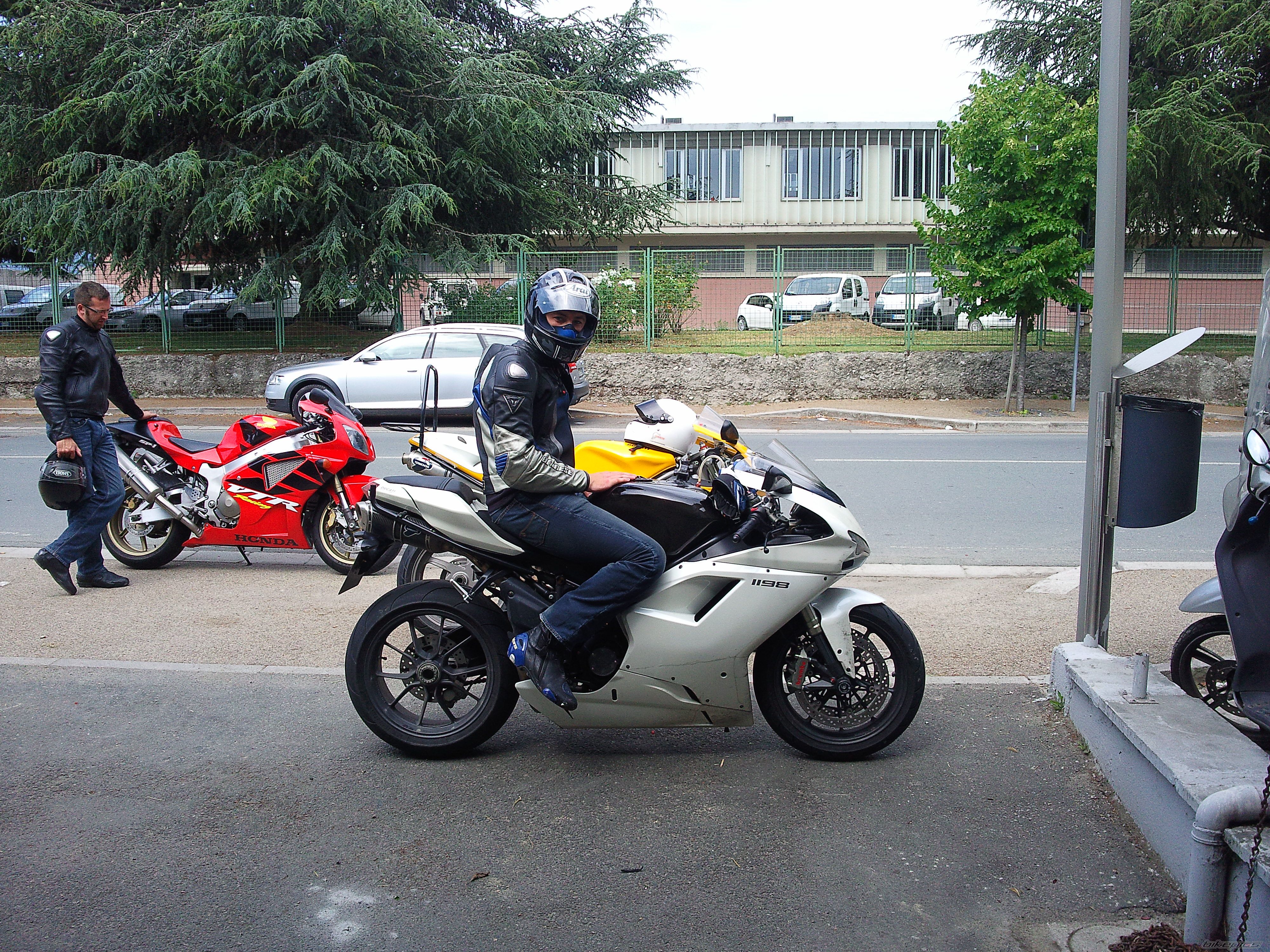 Photo 2238935