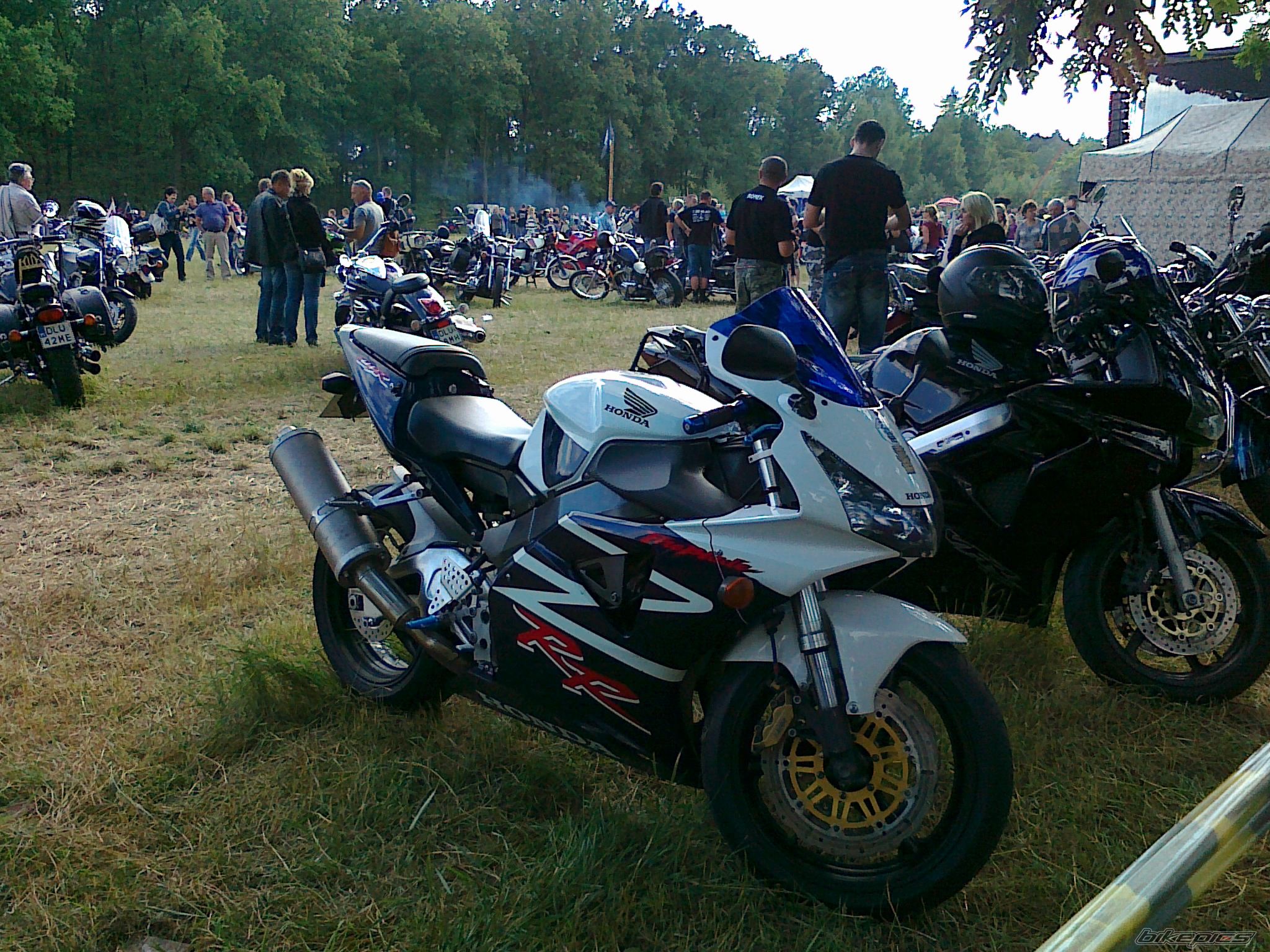 Photo 2240063