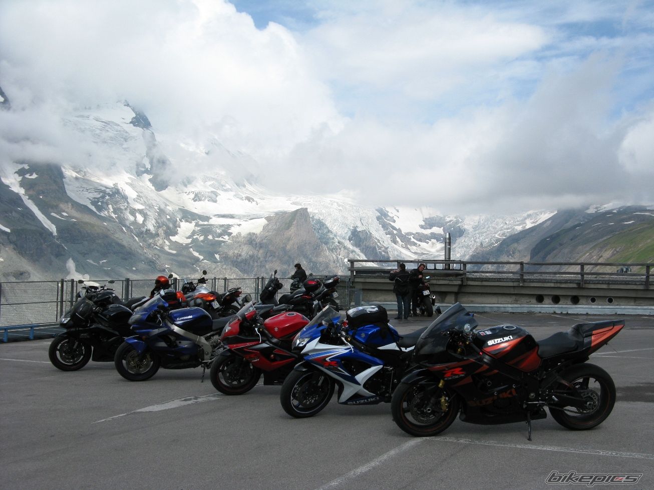 Photo 2240737