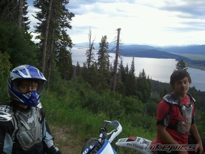 Photo 2243936