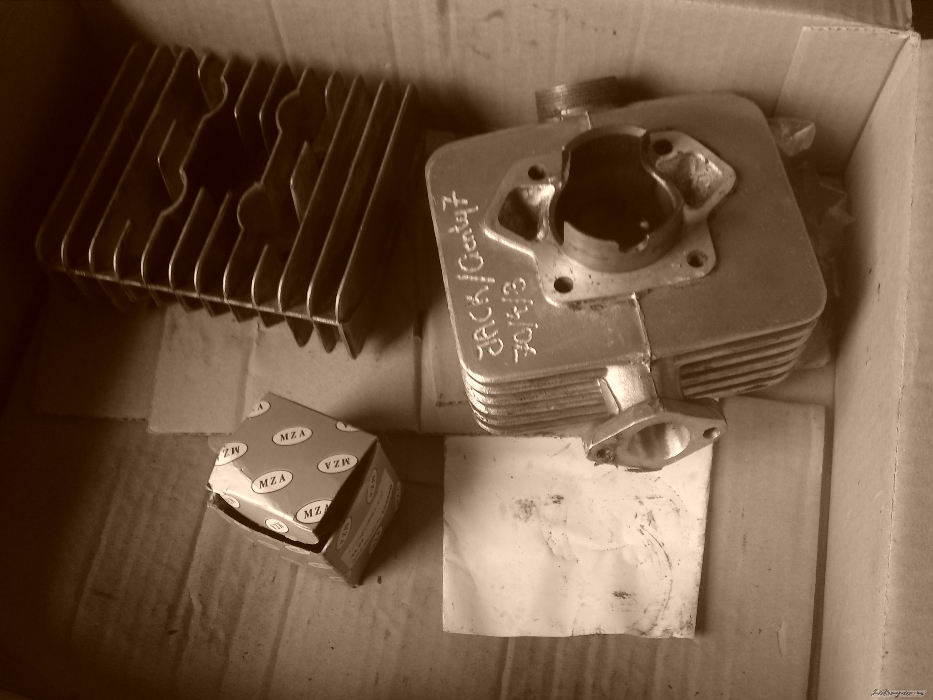 Photo 2243976
